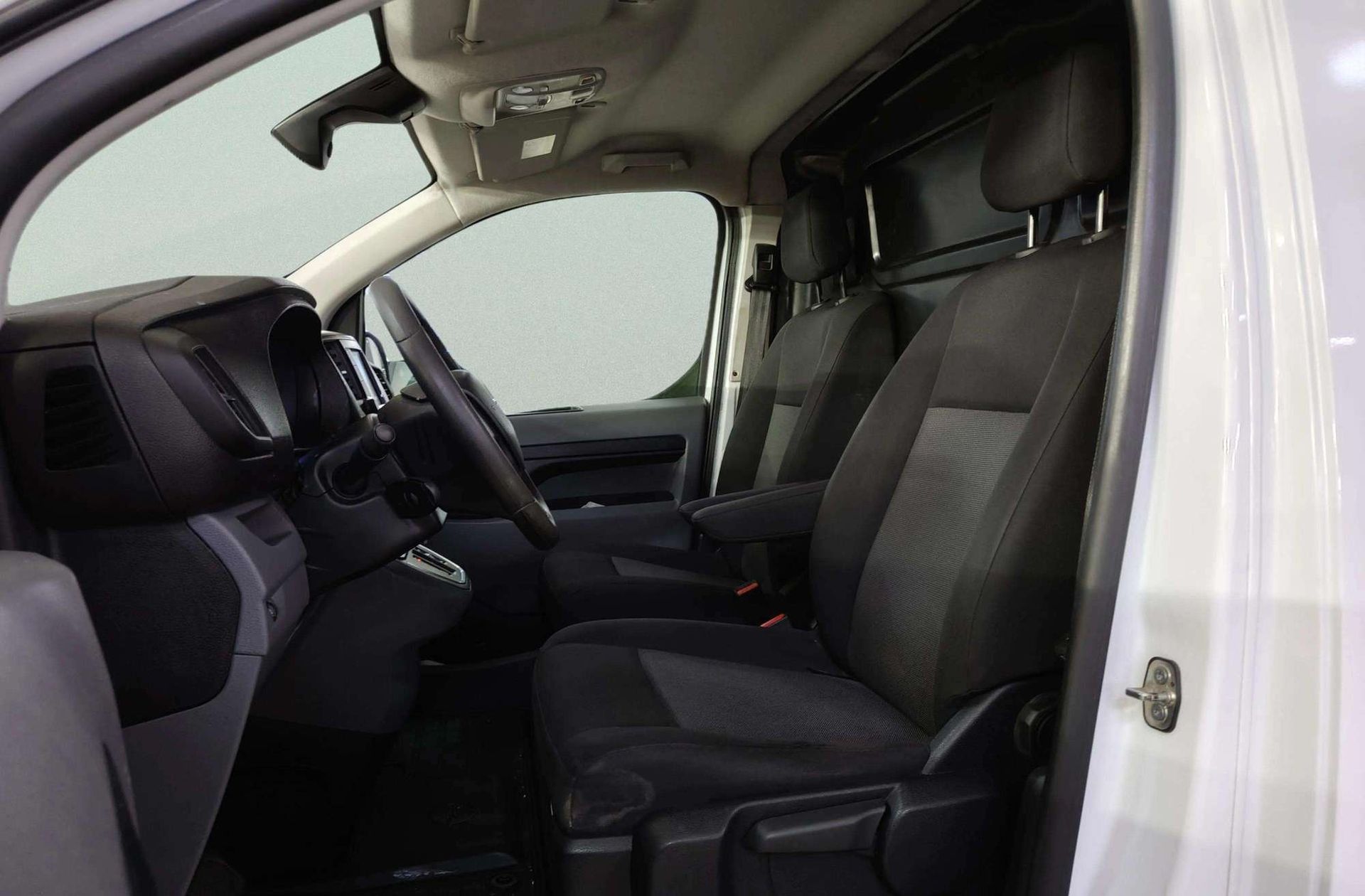 Opel Vivaro Furgon BEV 230 M Standard Select - foto 10