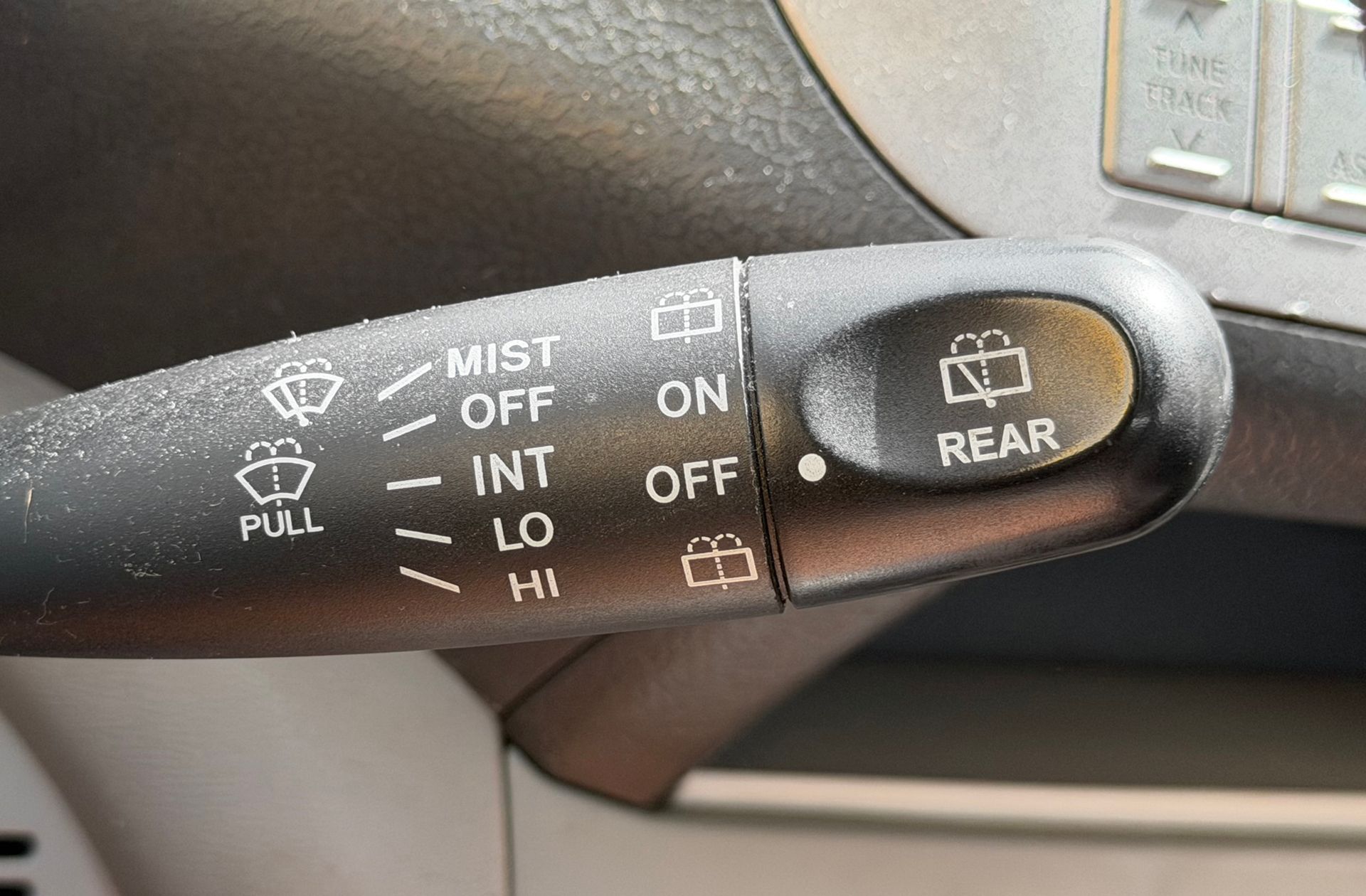 Nissan Pixo 1.0G Visia - foto 17