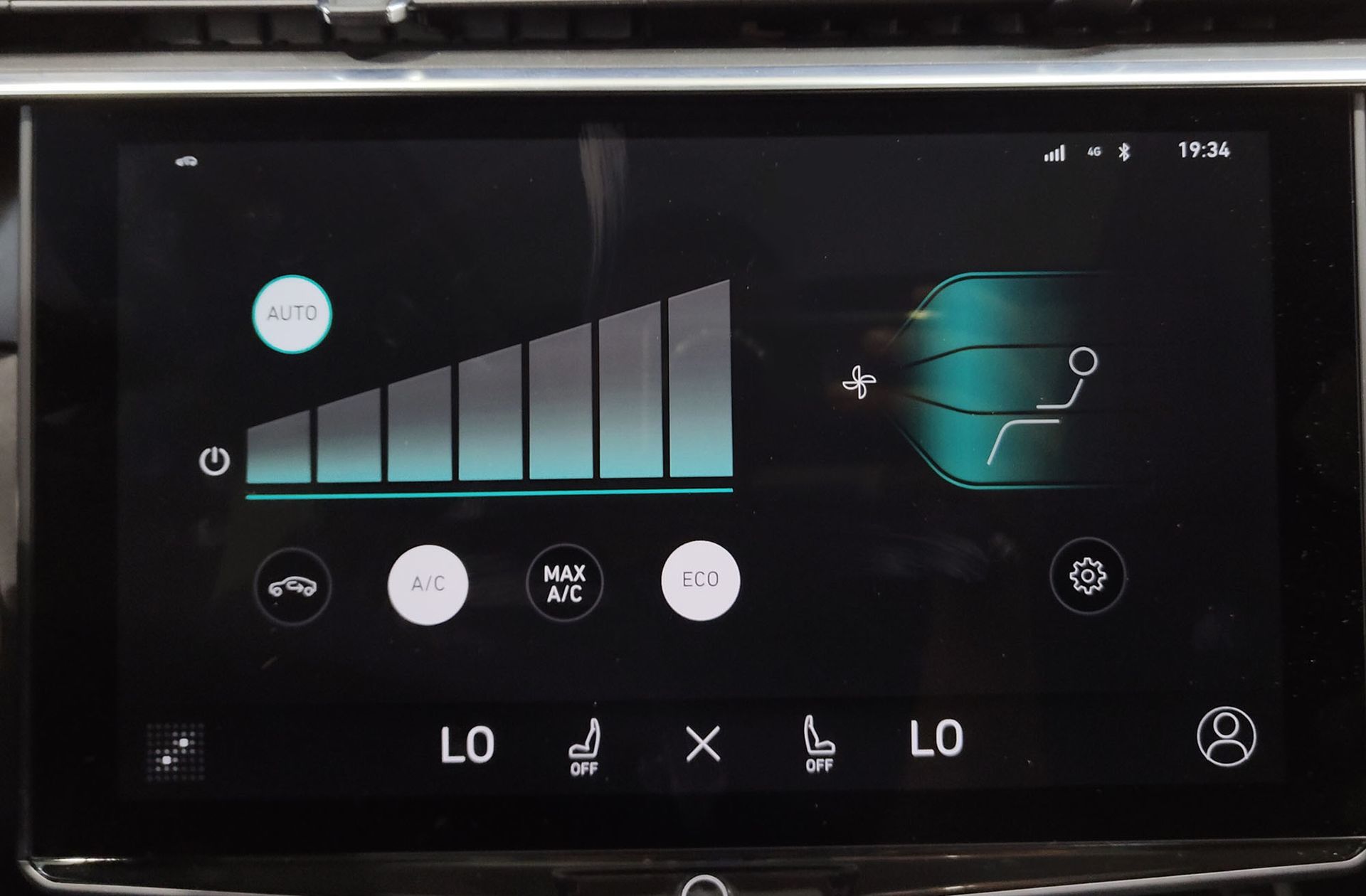 Lynk & Co 01 1.5 PHEV - foto 32
