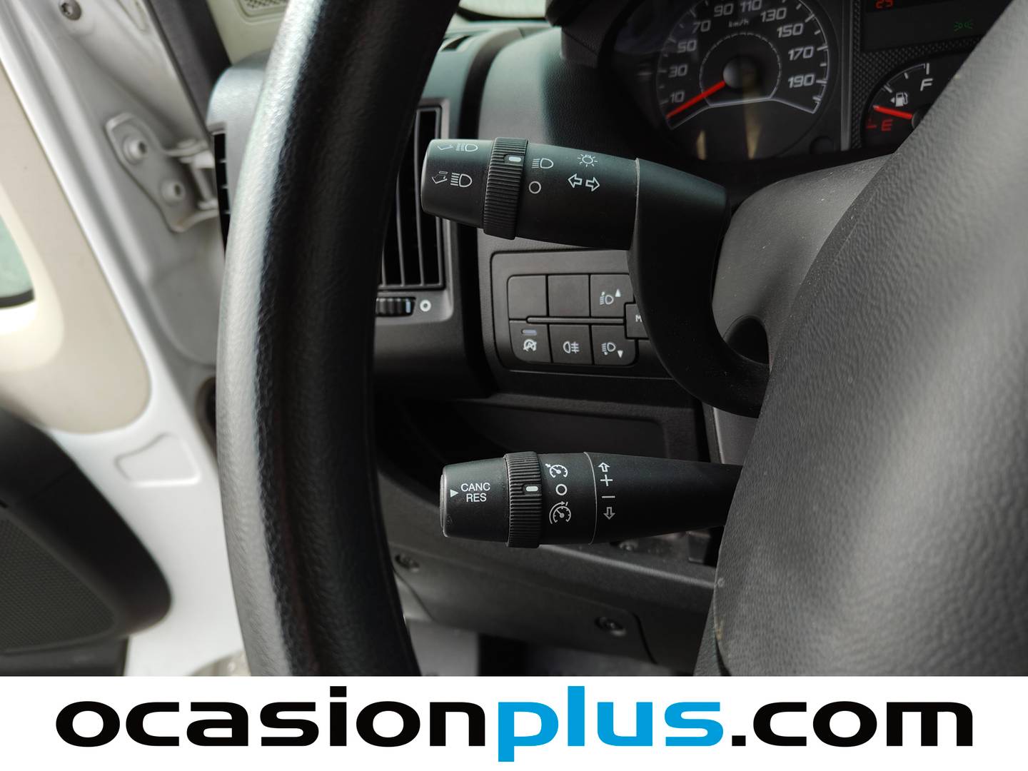 Equipamiento del Peugeot Boxer Peugeot Boxer Furgon BlueHDi 140 S&S 335 L3H2 (140 CV)