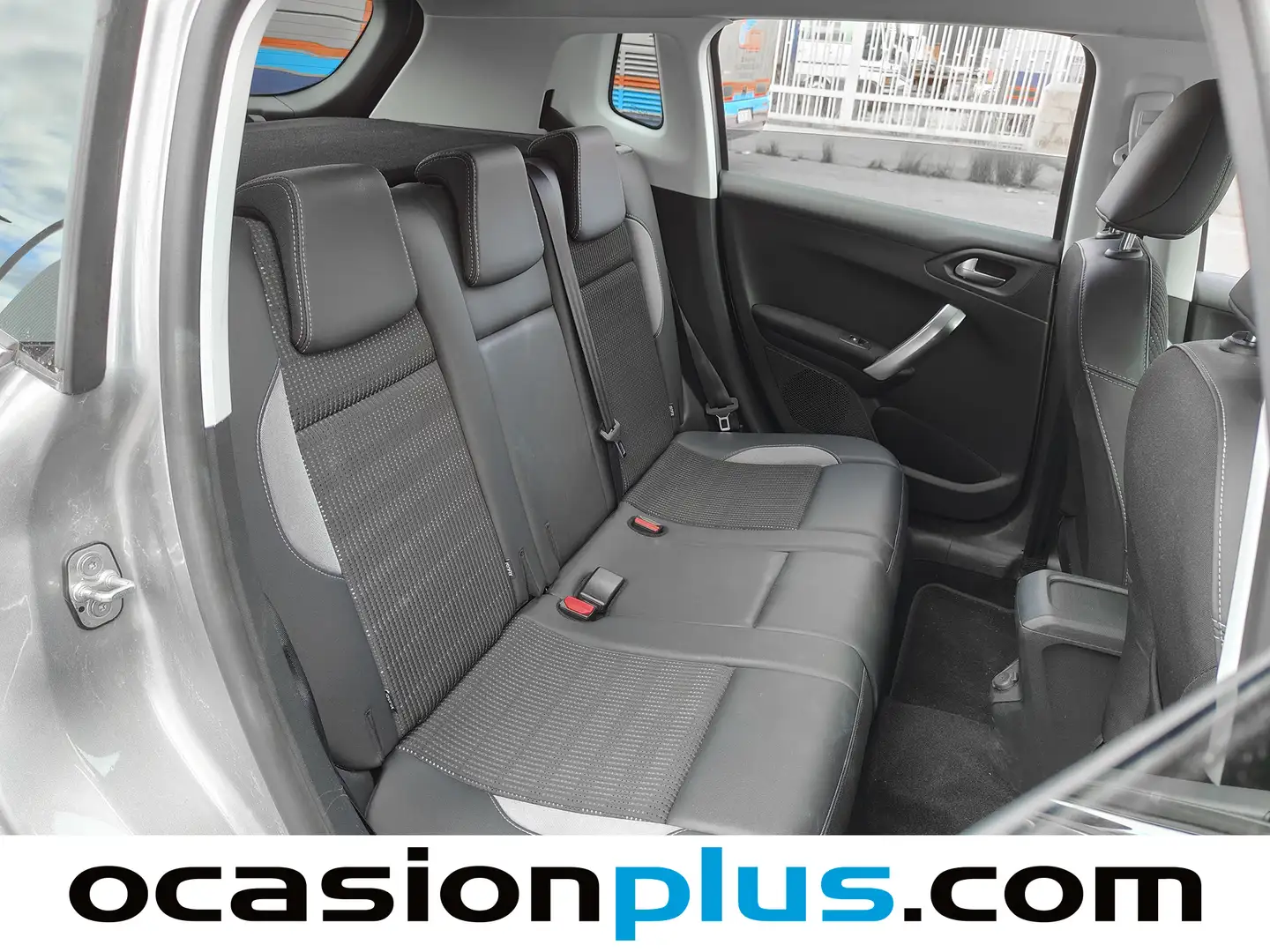 Foto Peugeot 2008 Peugeot 2008 BlueHDi 100 Allure (100 CV)