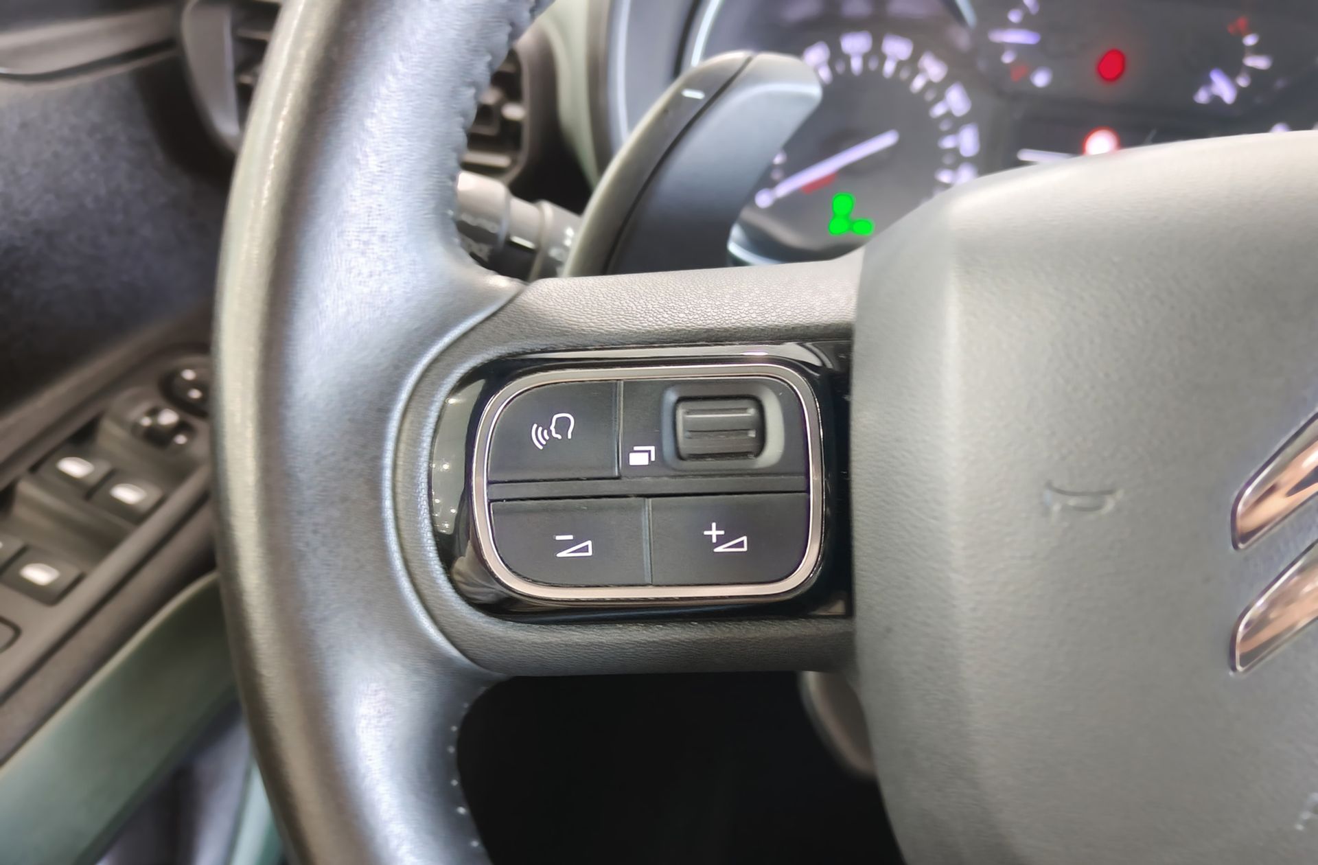 Citroën Berlingo BlueHDi 130 Talla M Shine EAT8 - foto 33