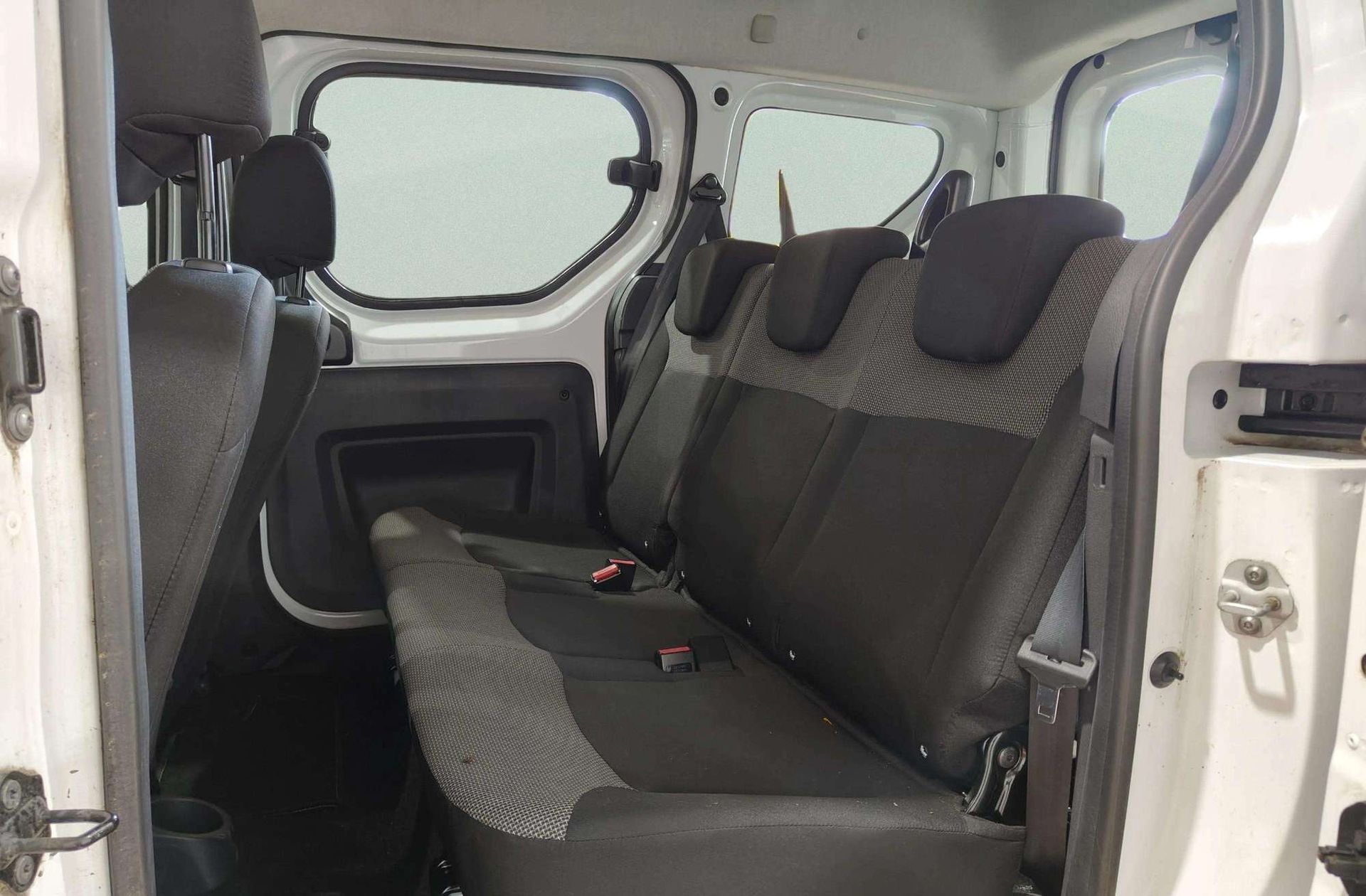 Dacia Dokker Essential 1.6 ECO-G - foto 9