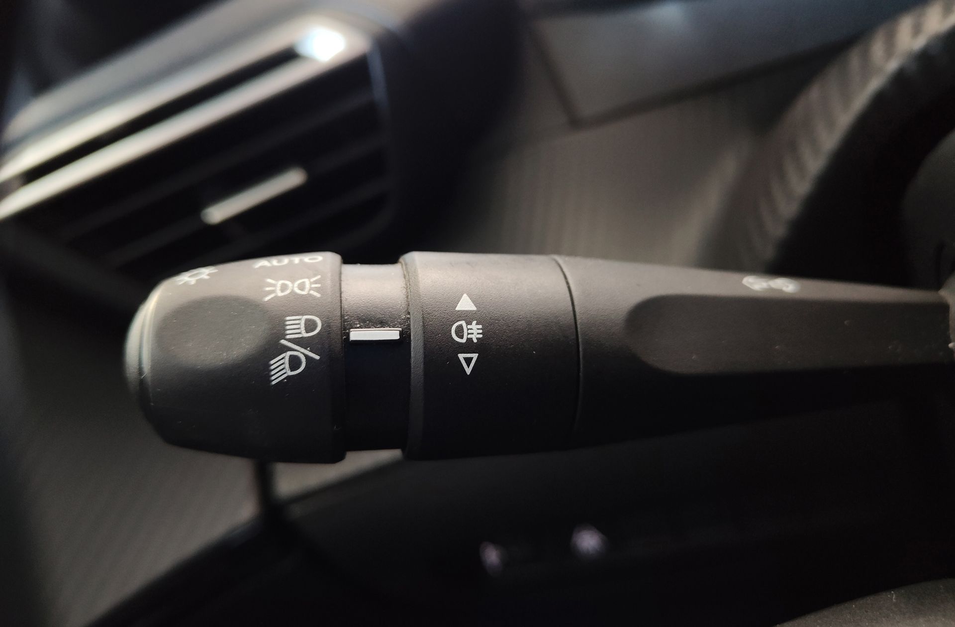 Peugeot 2008 PureTech 100 Allure Pack - foto 22