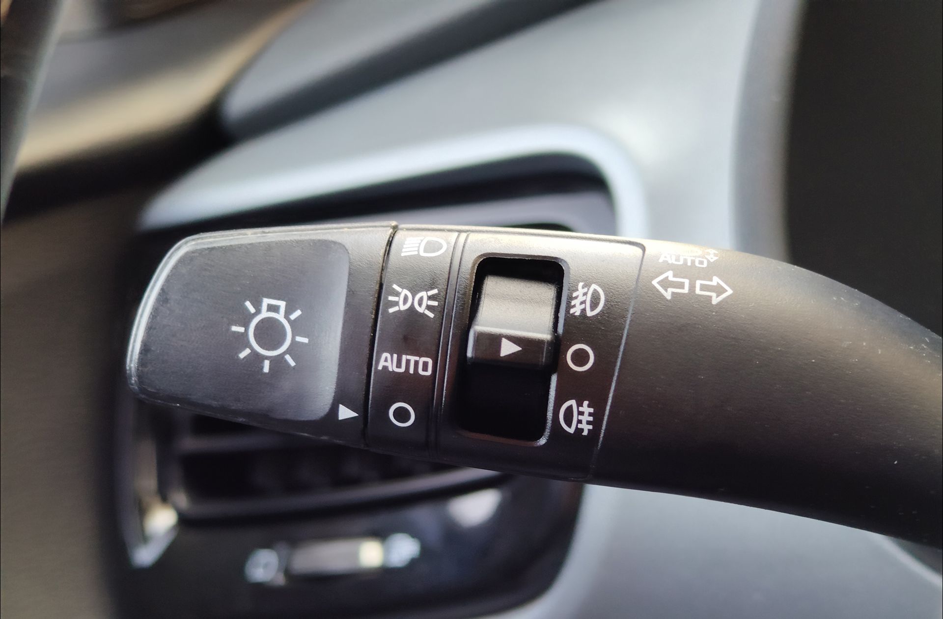 Kia Stonic 1.0 T-GDi Drive - foto 22