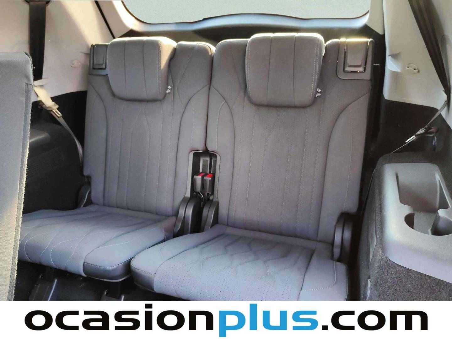 Extras y acabados del EBRO S800 EBRO S800 1.6 TGDI Premium DCT (147 CV) 7 Plazas