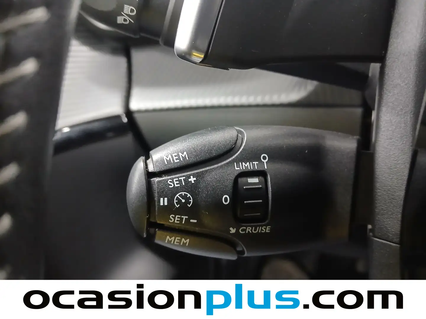 Foto Peugeot 208 Peugeot 208 PureTech 100 Allure Pack EAT8 (100 CV)