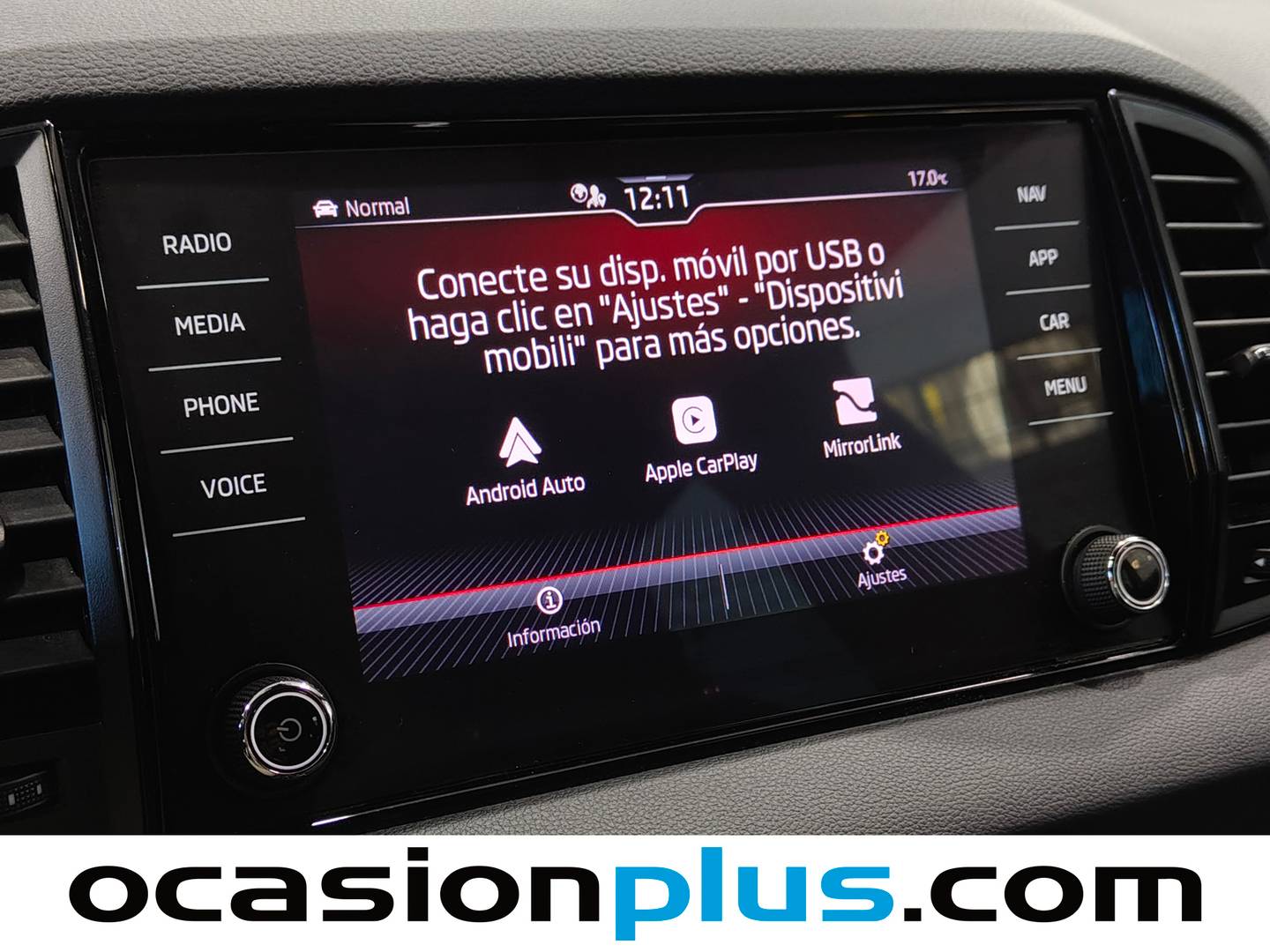 Foto Skoda Karoq Skoda Karoq 2.0 TDI Sportline DSG (115 CV)