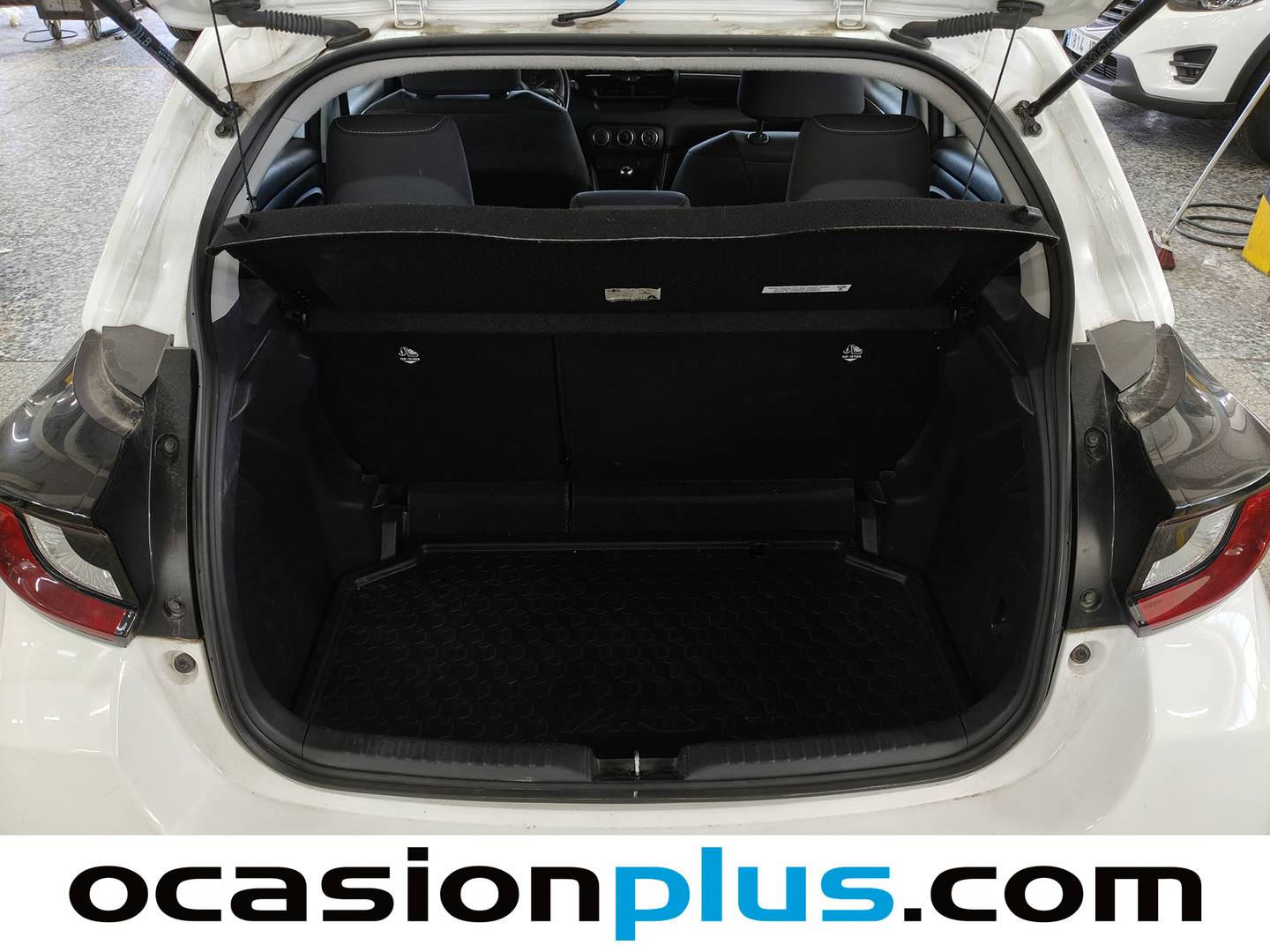 Fotos maletero Toyota Yaris Toyota Yaris 1.0 70 Business (69 CV)