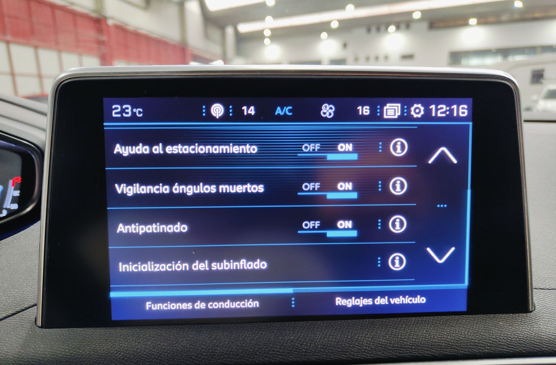 Peugeot 5008 BlueHDi 180 GT EAT8 7 plazas - foto 24
