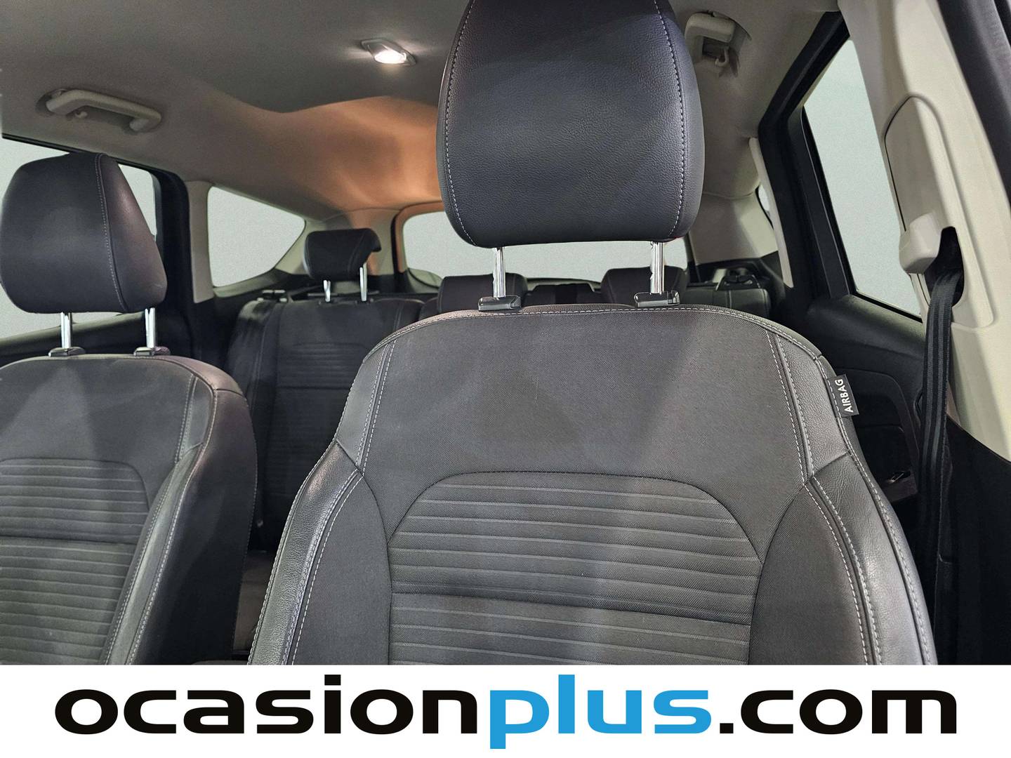 Extras y acabados del Ford Kuga Ford Kuga 1.5 TDCI S&S Titanium 4x2 (120 CV)