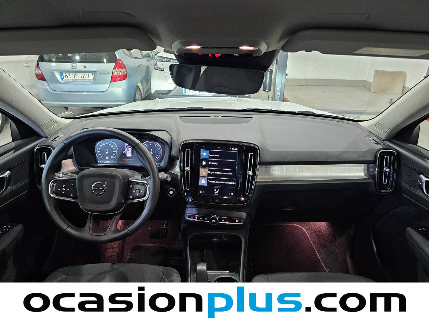 Foto Volvo XC40 Volvo XC40 B3 G Momentum Pro Auto (163 CV)