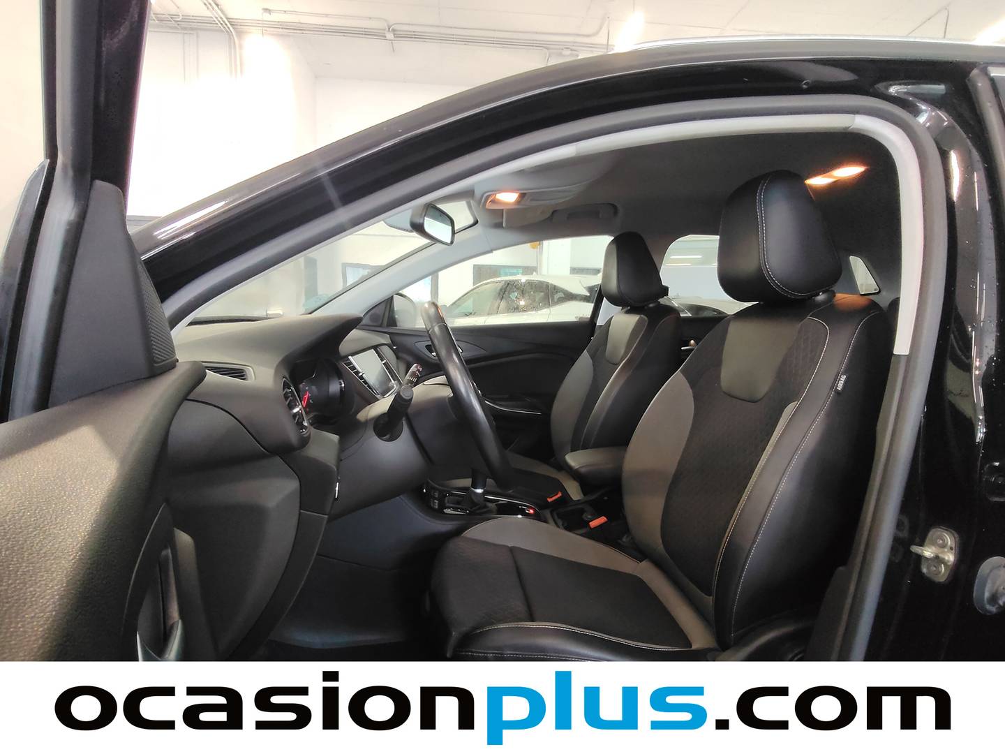 Foto asientos delanteros Opel Grandland X Opel Grandland X 1.2 Turbo Opel 2020 (130 CV)