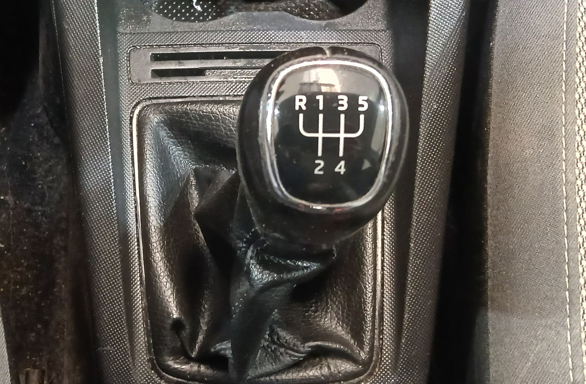 Škoda Fabia 1.4 TDI Business - foto 5