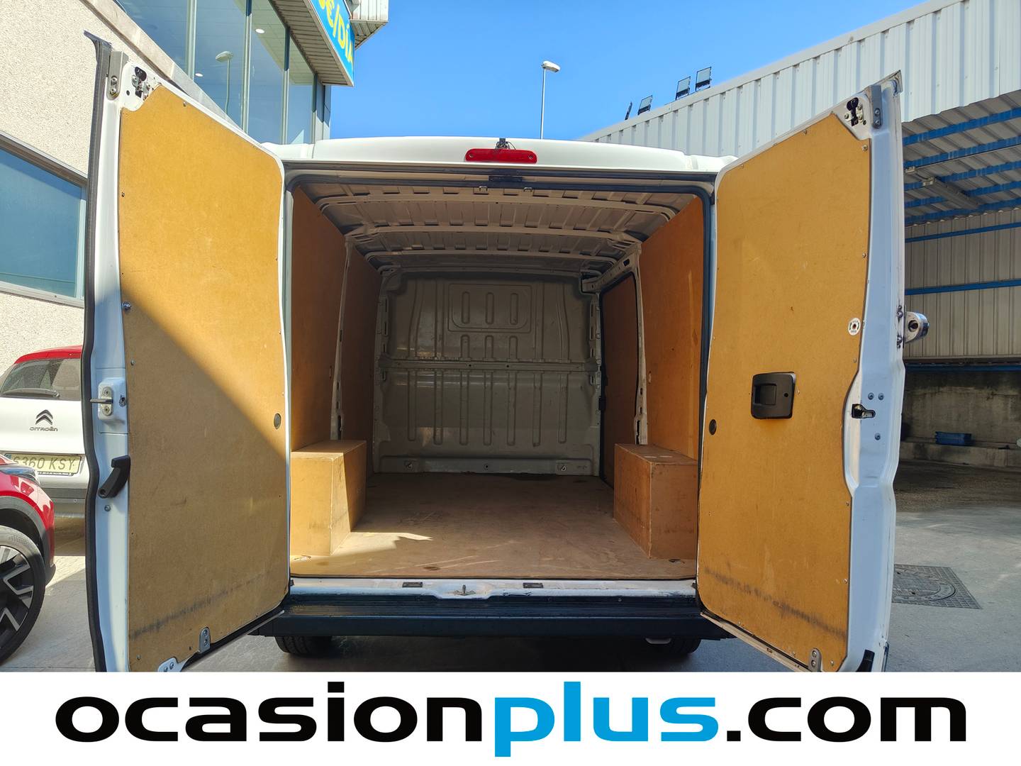 Foto asientos traseros Fiat Ducato Fiat Ducato Furgon 3.0 Natural Power GNC 35 L2H1 (136 CV)