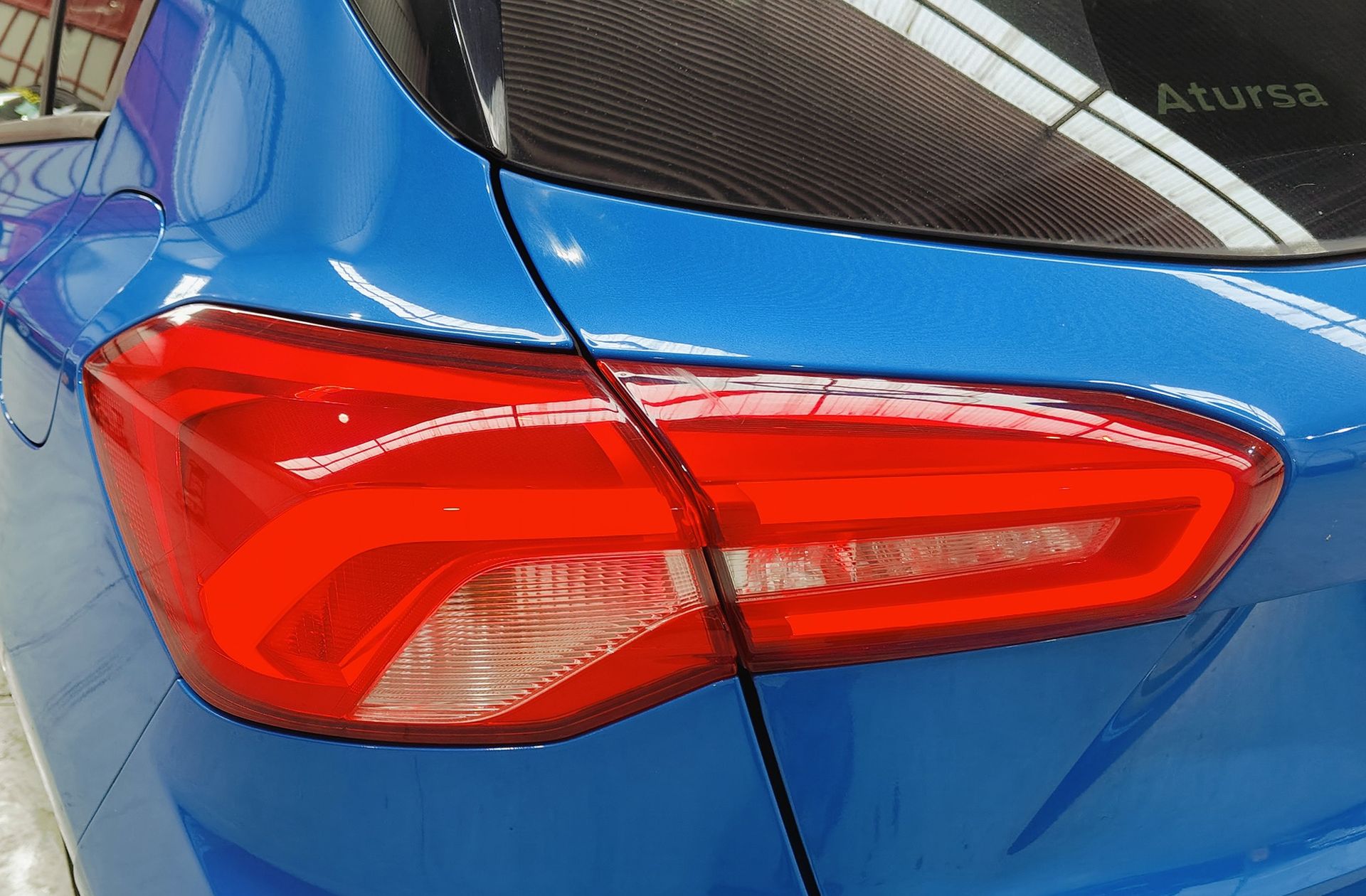 Ford Focus 1.0 EcoBoost ST-Line - foto 17