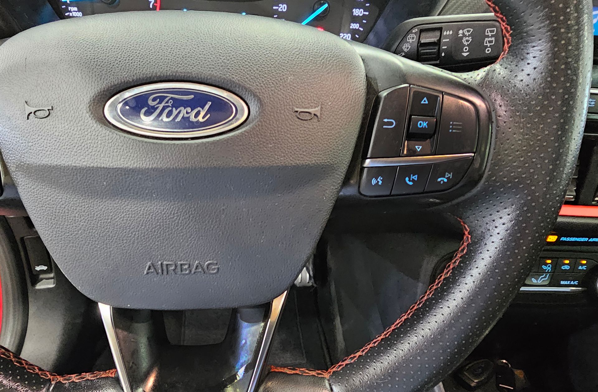 Ford Fiesta 1.0 EcoBoost ST-Line - foto 27