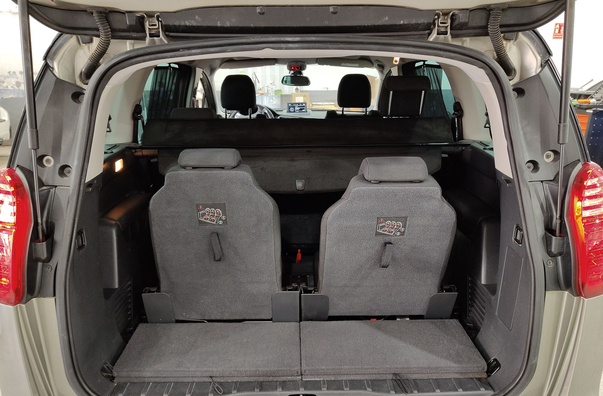 Peugeot 5008 1.6 BlueHDi Style FAP 7 plazas - foto 15