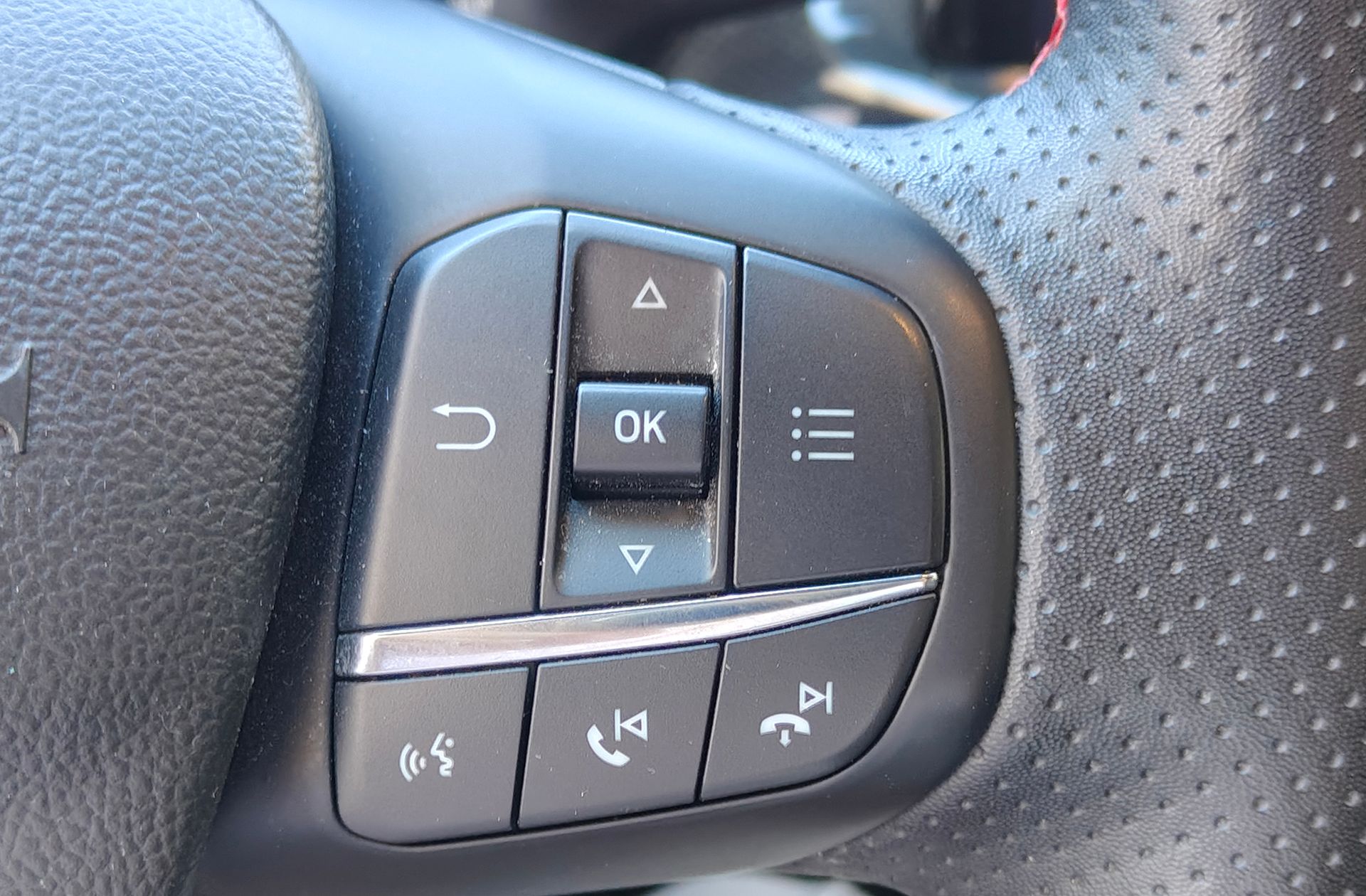 Ford Focus 1.0 EcoBoost MHEV ST-Line - foto 29