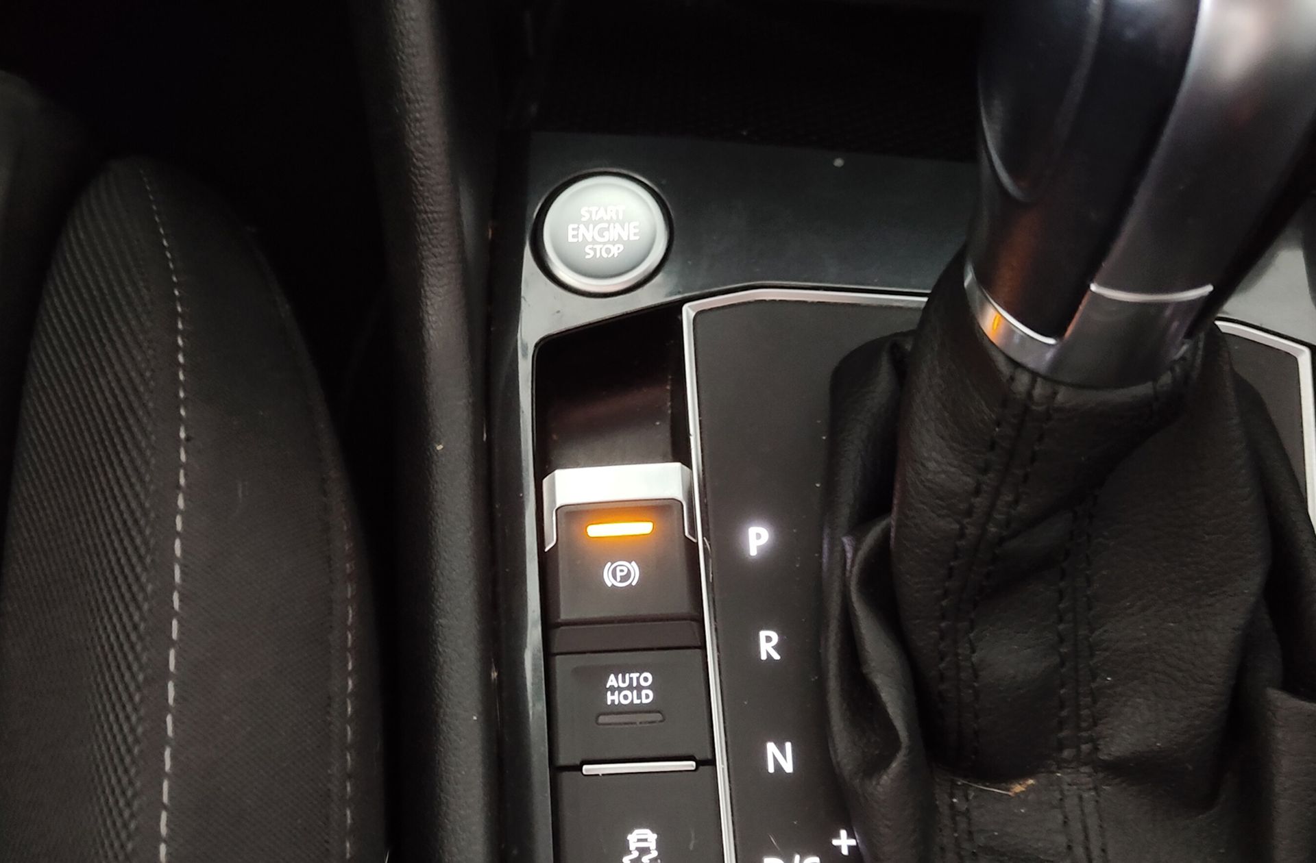 Volkswagen Tiguan 2.0 TSI 4Motion BMT DSG - foto 33