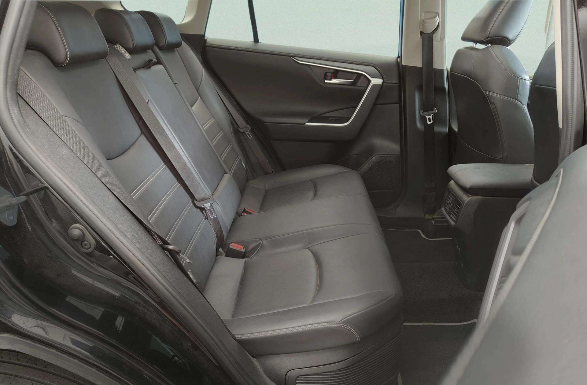 Toyota RAV4 2.5l hybrid Advance - foto 21