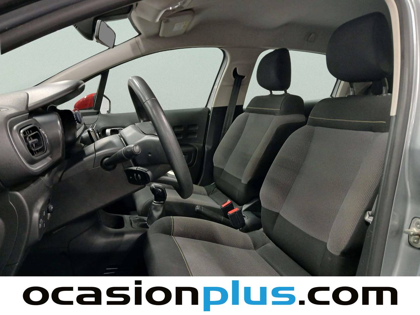 Foto asientos delanteros Citroën C3 Citroën C3 PureTech 83 Feel (83 CV)