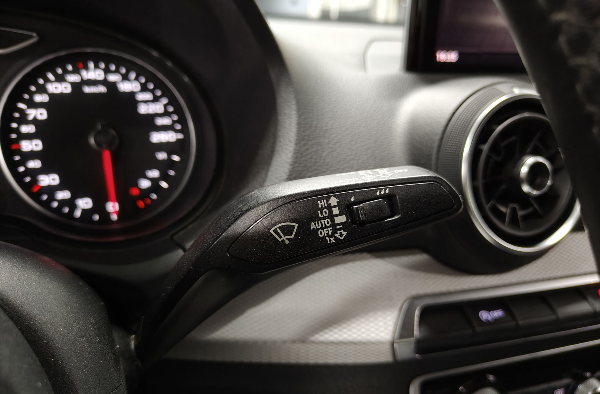 Audi Q2 30 TDI - foto 26