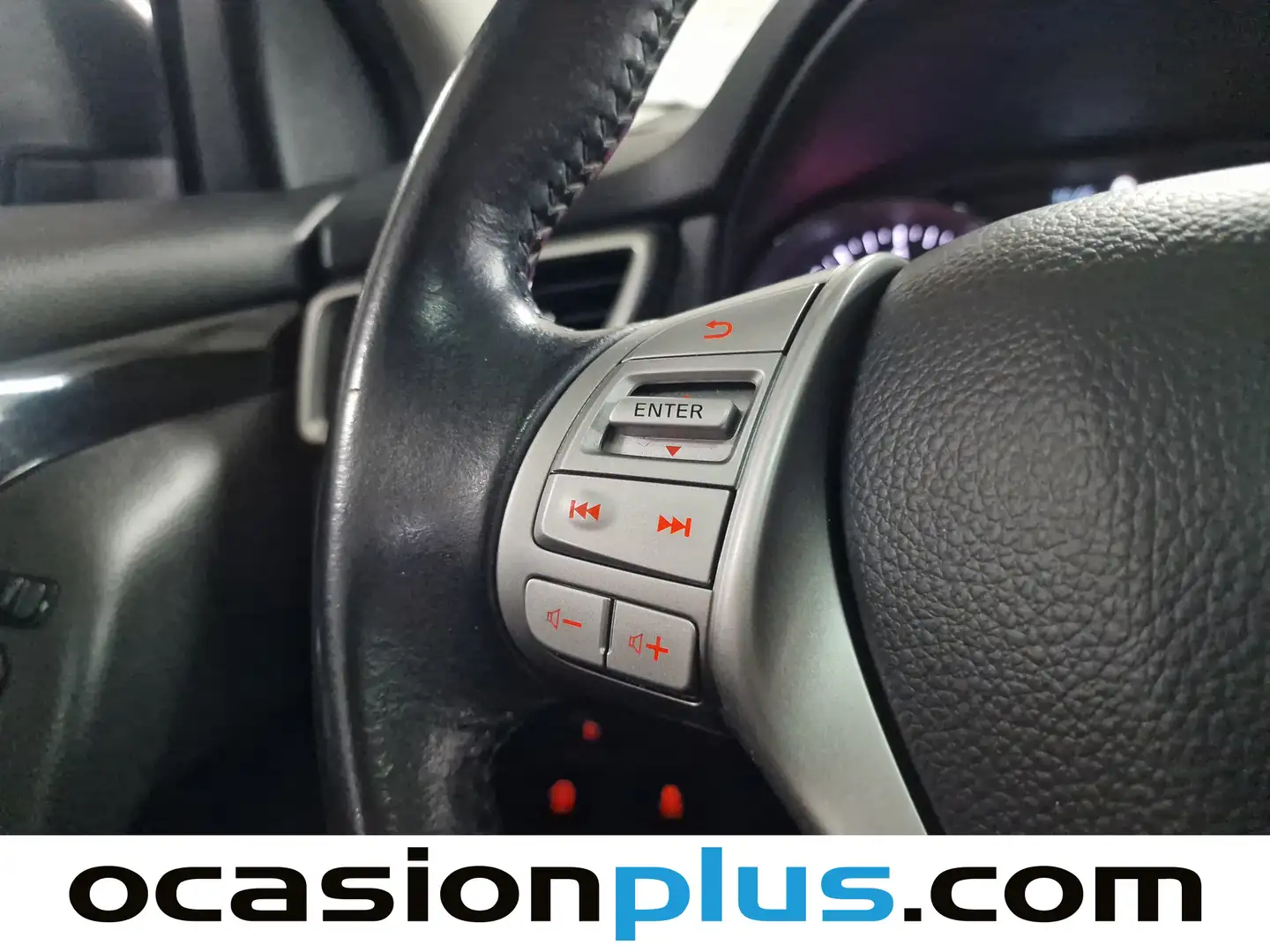 Foto Nissan QASHQAI Nissan Qashqai DIG-T 115 N-Connecta 4x2 (115 CV)