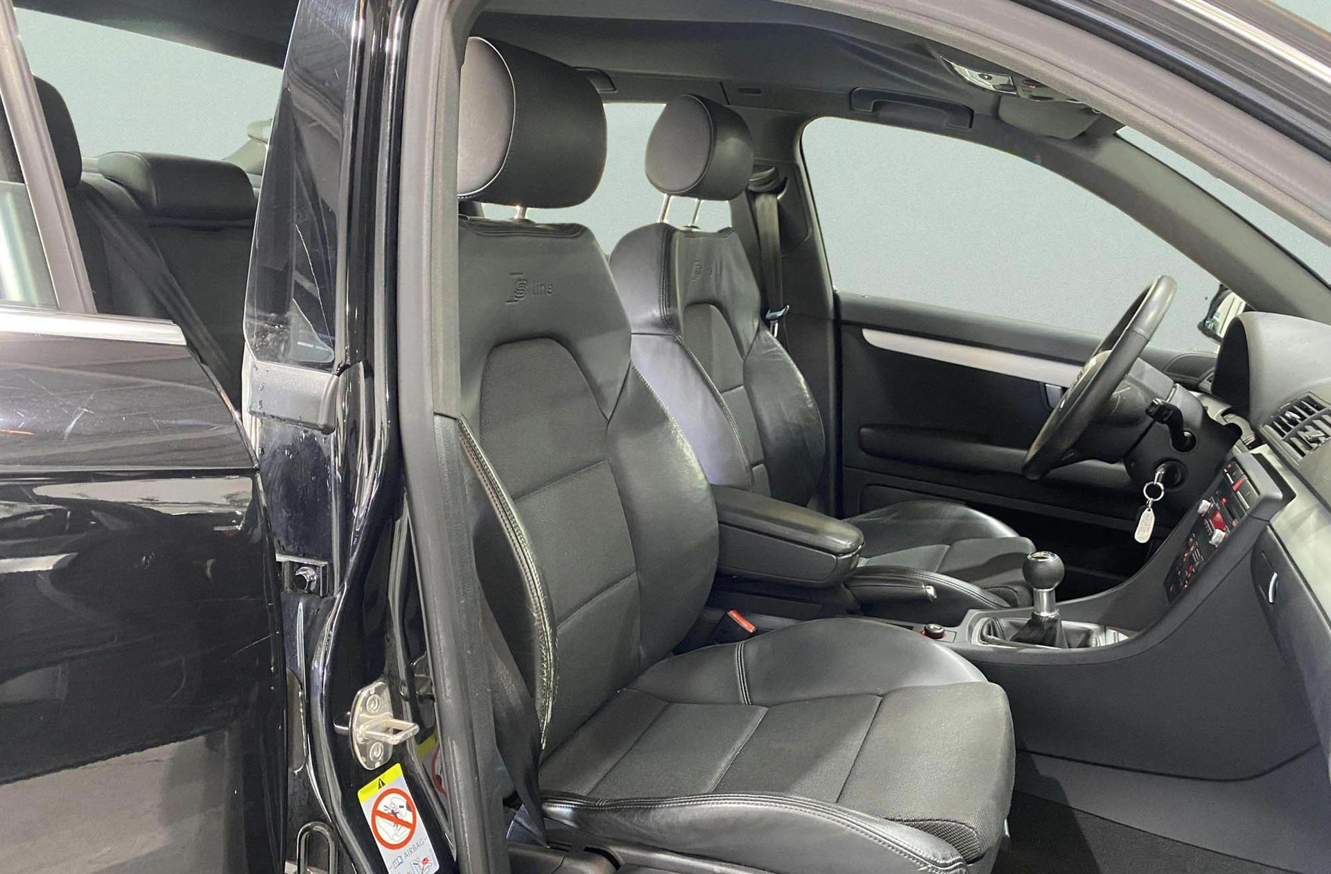 Audi A4 2.0 TDI - foto 14