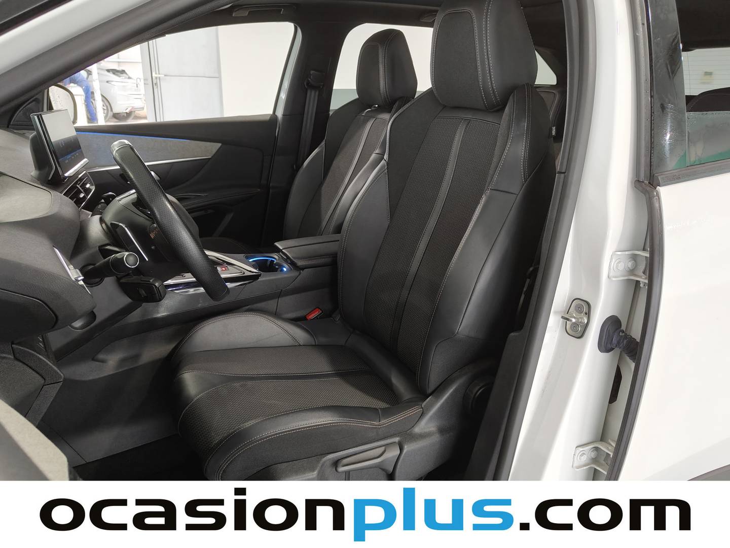 Foto Peugeot 3008 Peugeot 3008 PureTech 130 S&S GT EAT8 (130 CV)