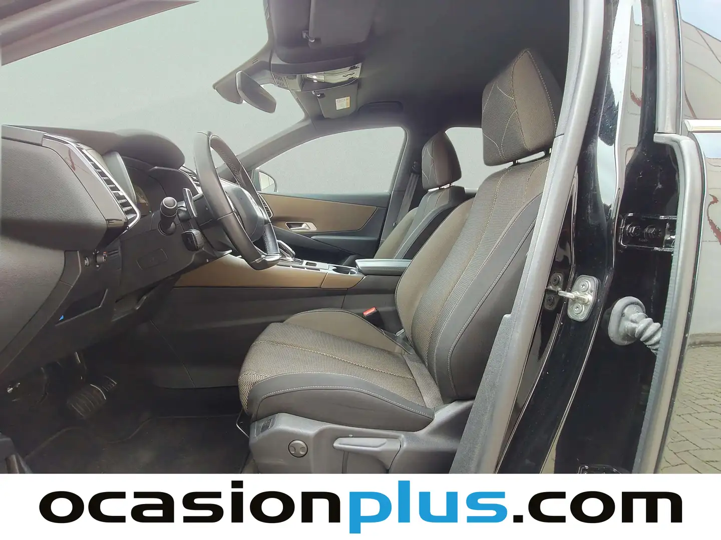 Foto DS DS 7 Crossback DS DS7 Crossback BlueHDi 130 DE Bastille + AT (130 CV)