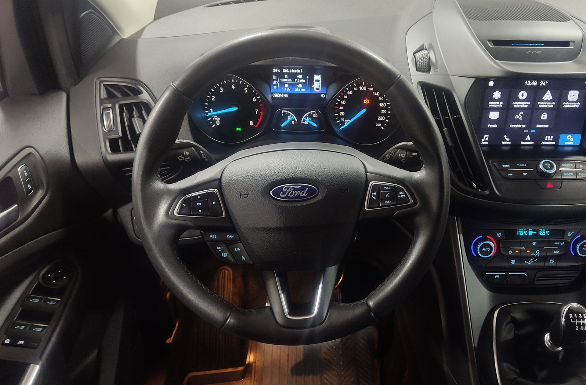 Ford Kuga 1.5 EcoBoost Trend+ 4x2 - foto 23