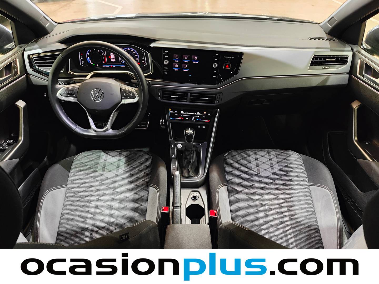 Foto Volkswagen Taigo Volkswagen Taigo R-Line 1.0 TSI (110 CV) DSG