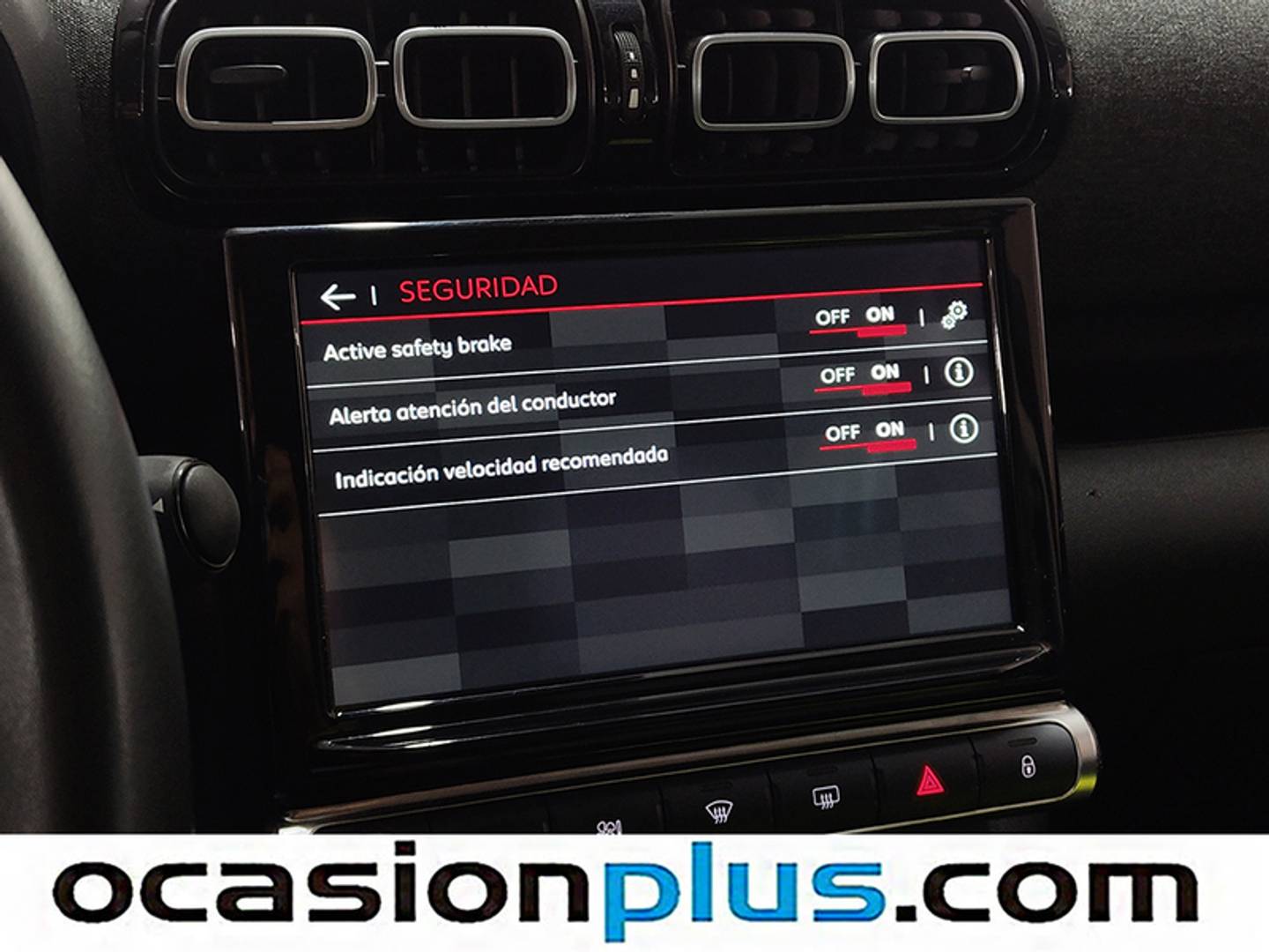 Foto Citroën C3 Aircross Citroen C3 Aircross PureTech 130 Shine Pack EAT6 (131 CV)