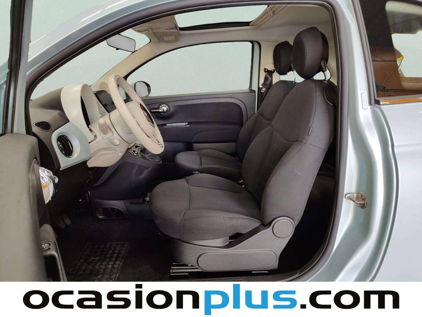 Foto asientos delanteros Fiat 500 Fiat 500 1.0 Hybrid Dolcevita (70 CV)