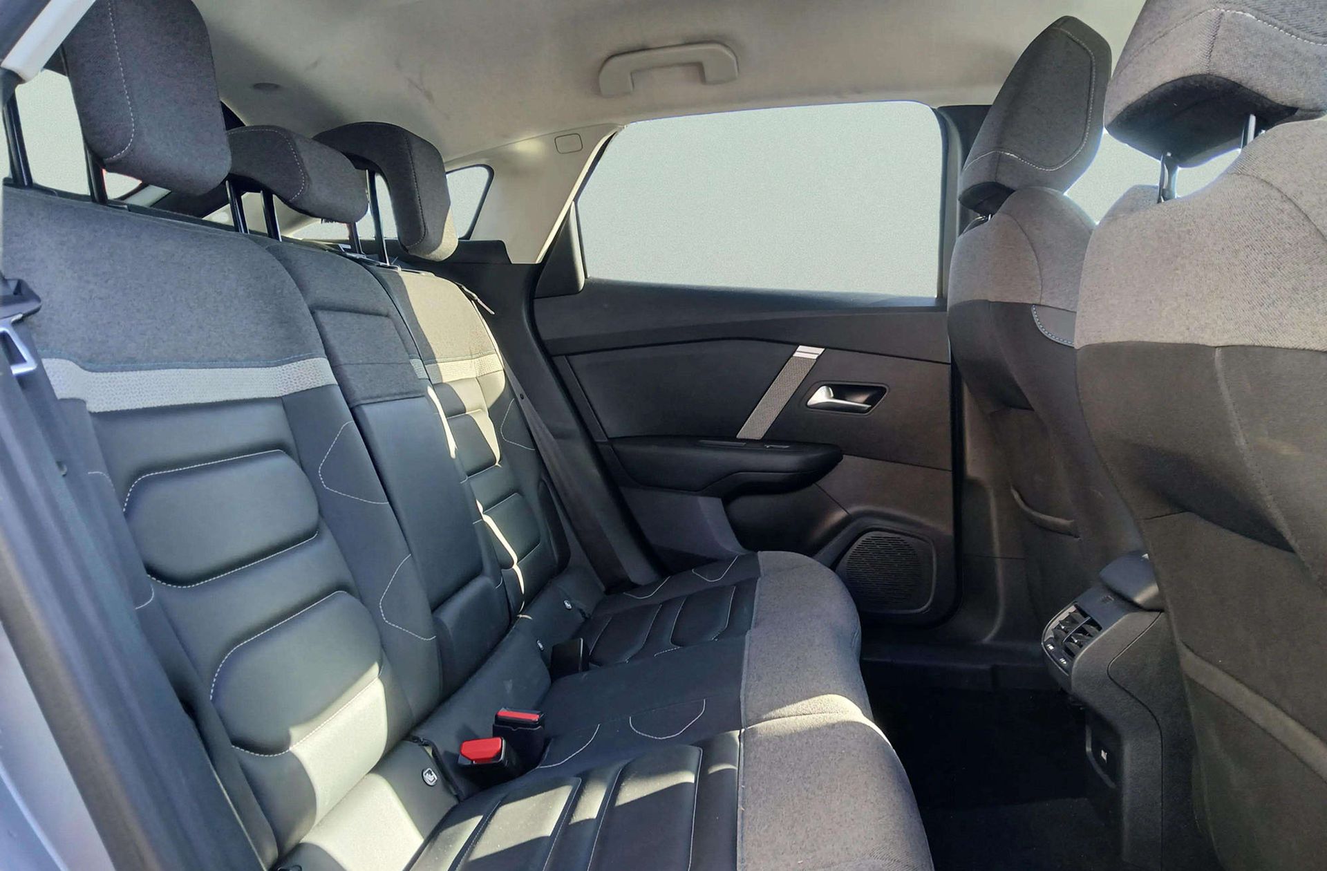 Citroën C4 PureTech 130 Shine - foto 18