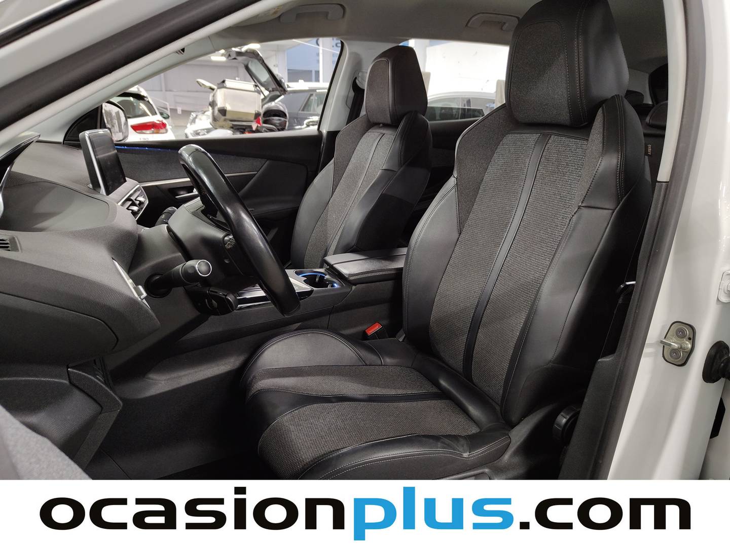 Foto asientos delanteros Peugeot 3008 Peugeot 3008 BlueHDI 130 S&S Allure (130 CV)