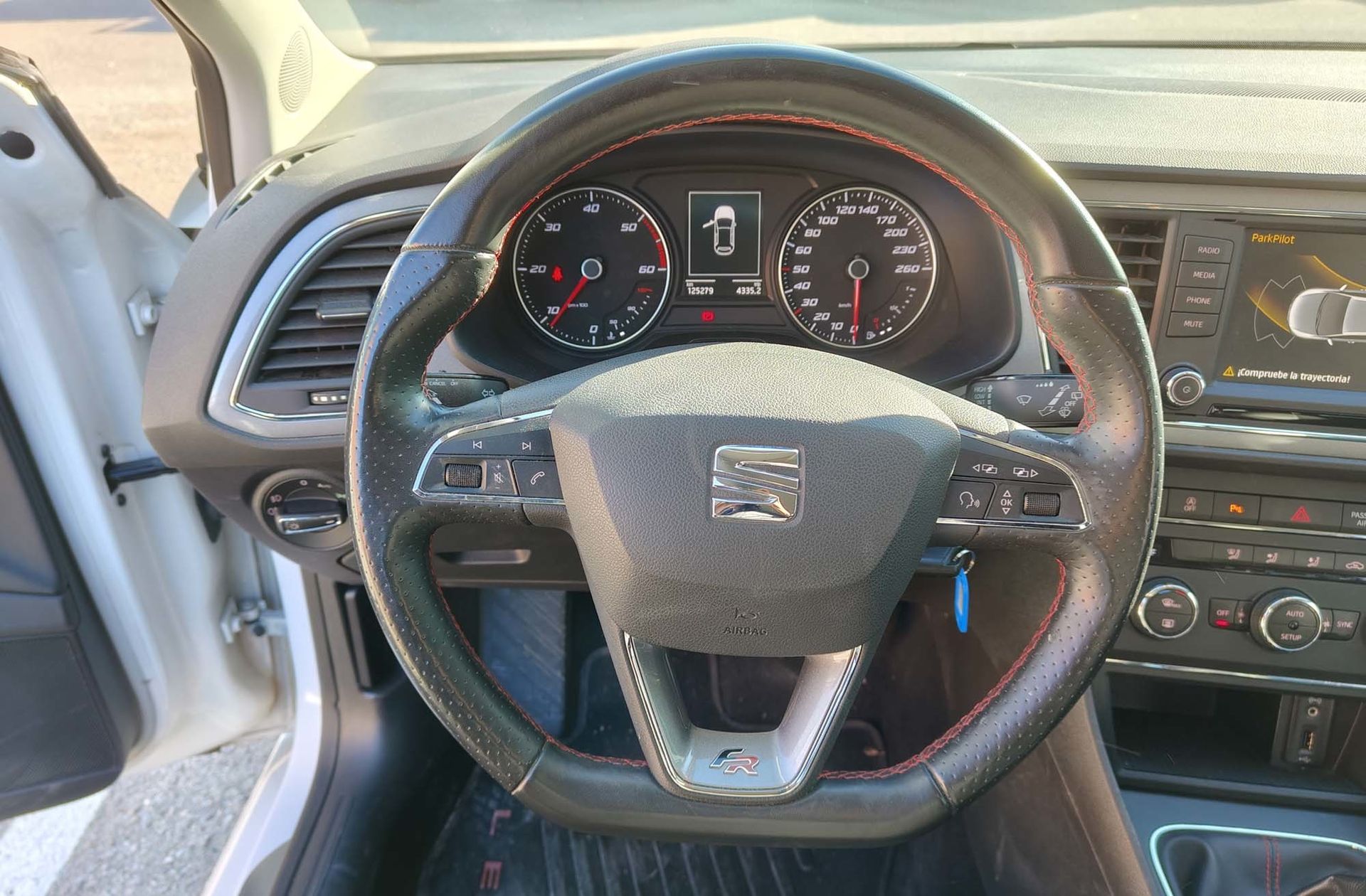 SEAT León ST 2.0 TDI FR - foto 25