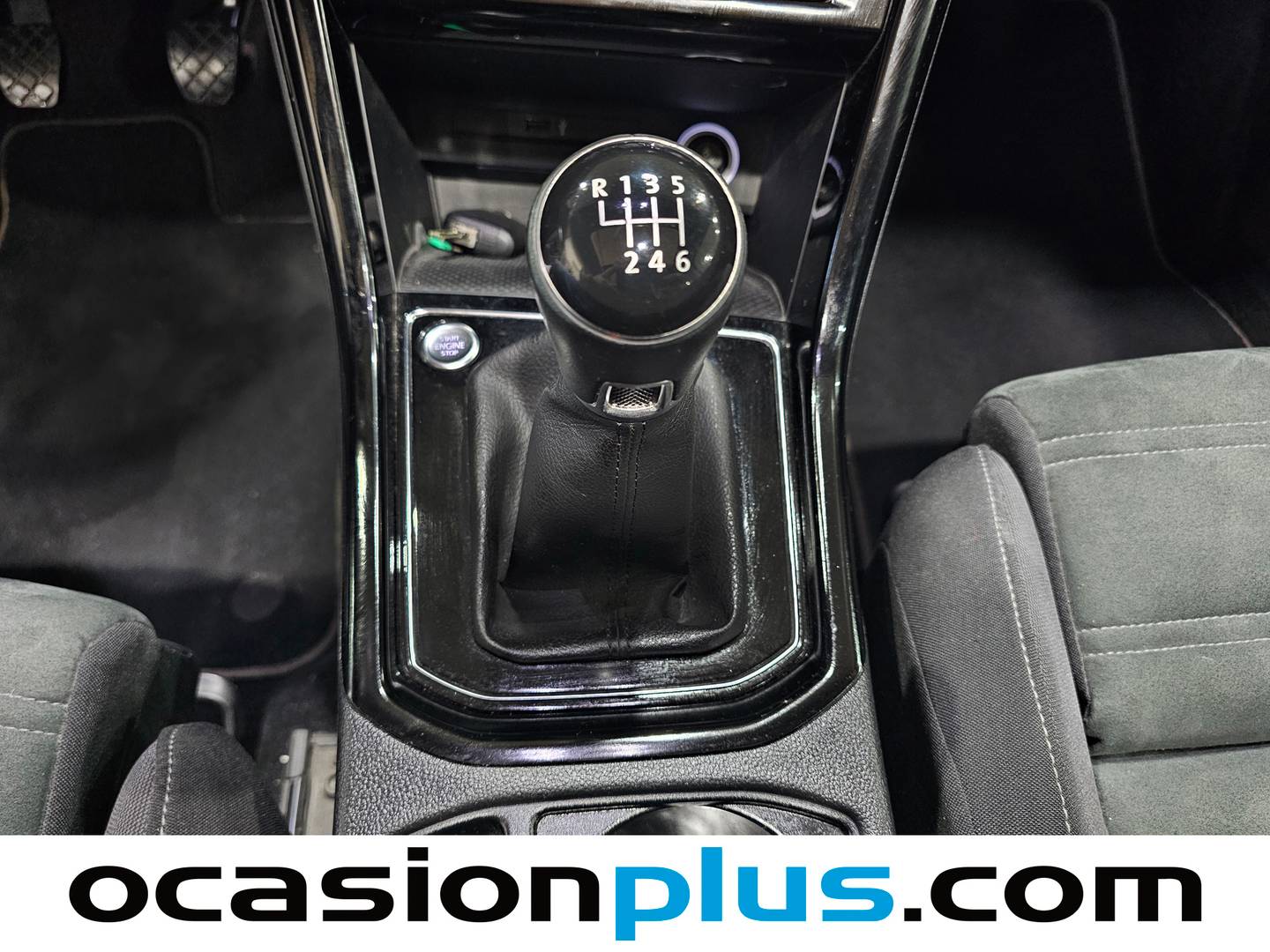 Volkswagen Touran Volkswagen Touran Sport 1.6 TDI (115 CV) 7 PLAZAS  PACK R-LINE de ocasión