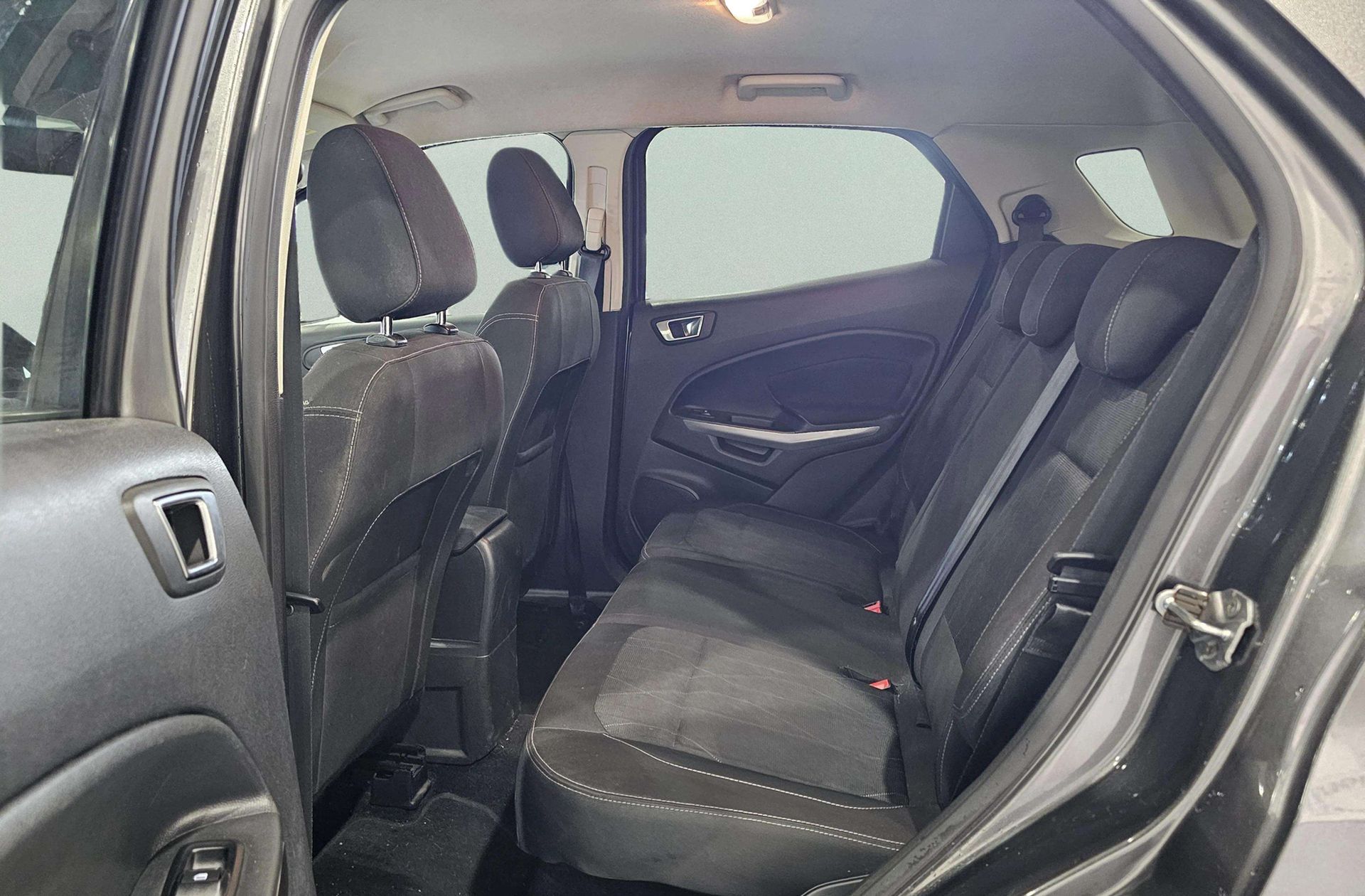 Ford EcoSport 1.5 TDCi Trend+ - foto 11