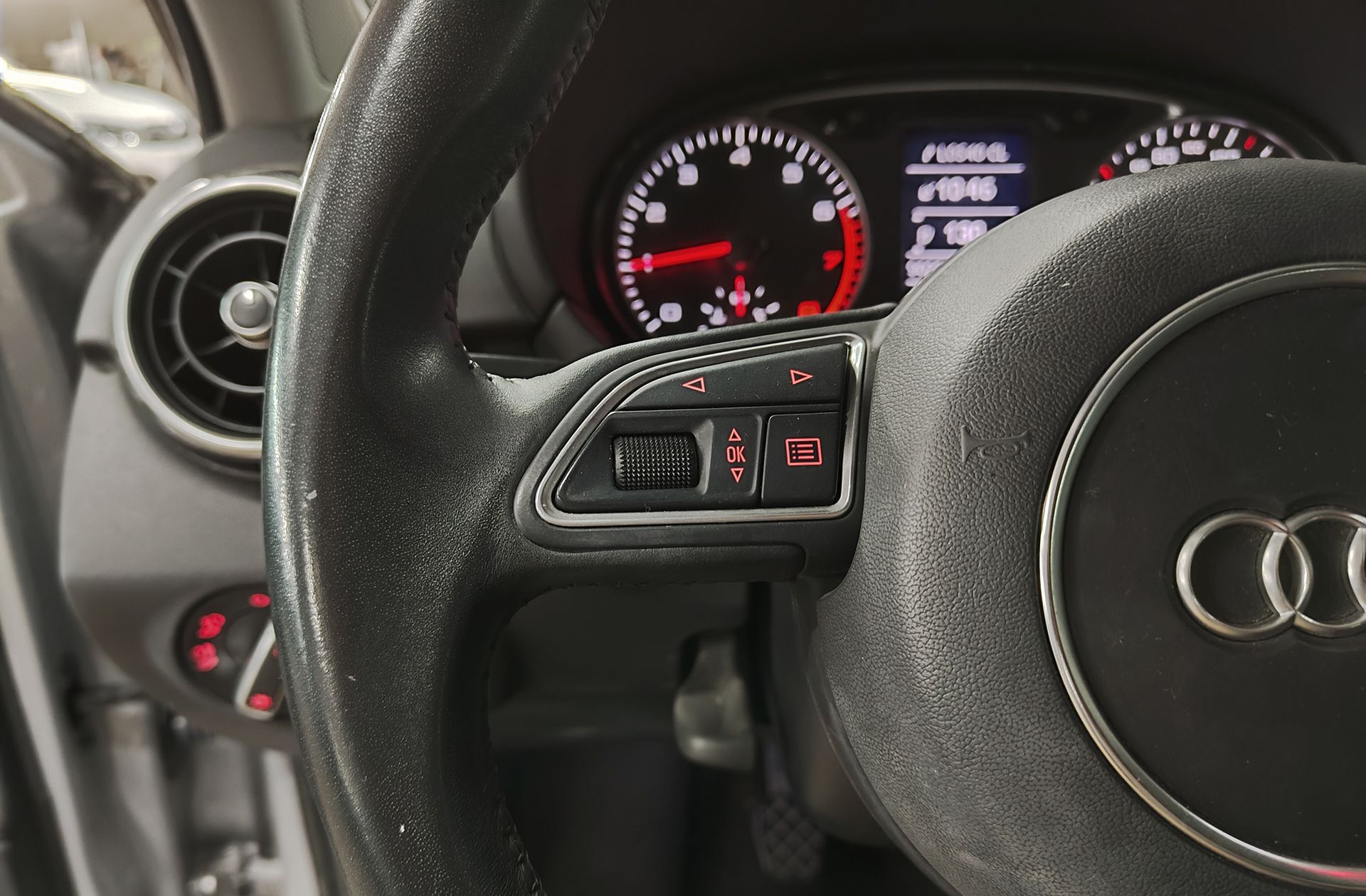 Audi A1 Sportback Adrenalin 1.0 TFSI Pack S-line - foto 26
