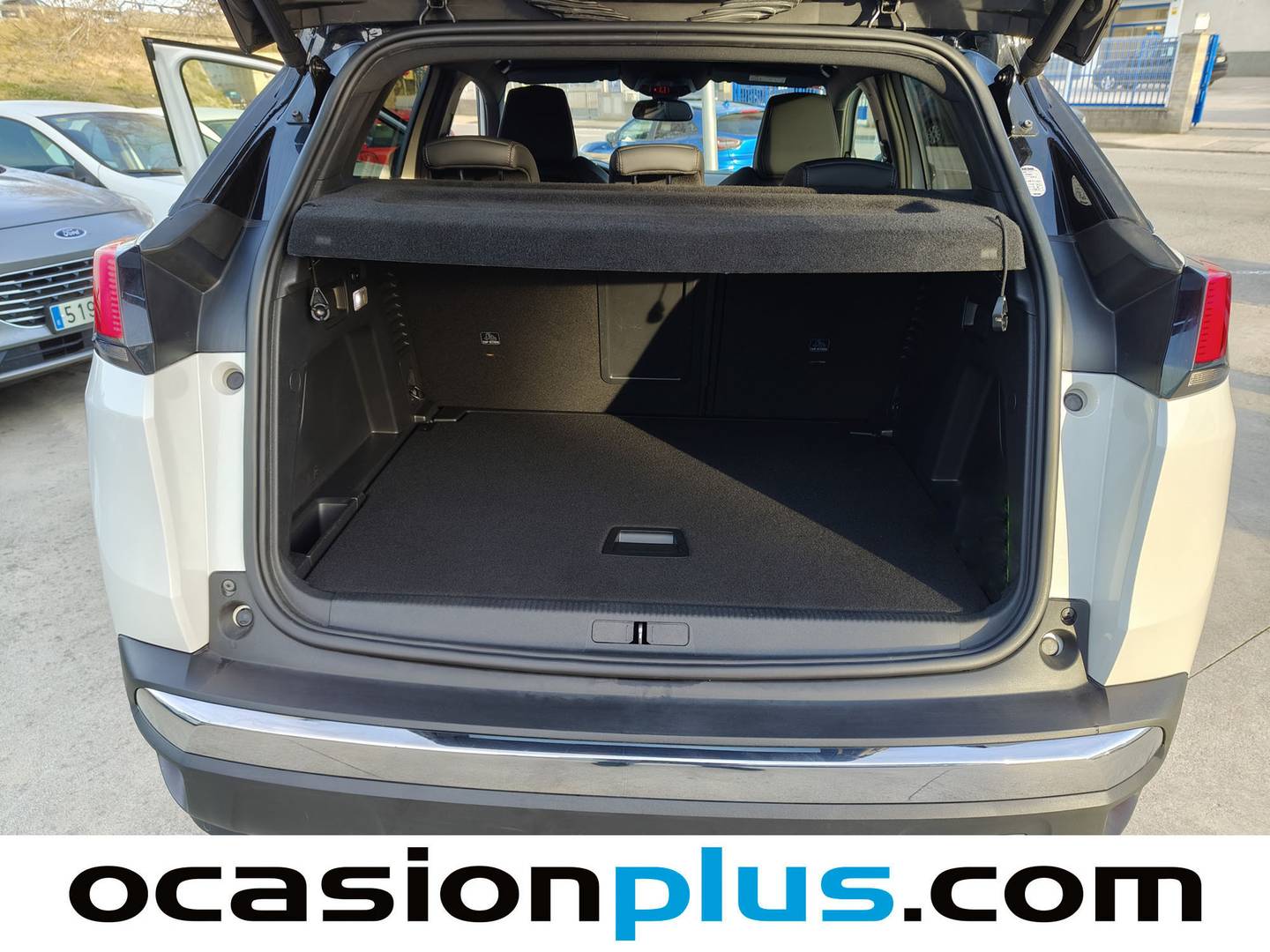 Foto Peugeot 3008 Peugeot 3008 BlueHDI 130 S&S GT Line EAT8 (130 CV)