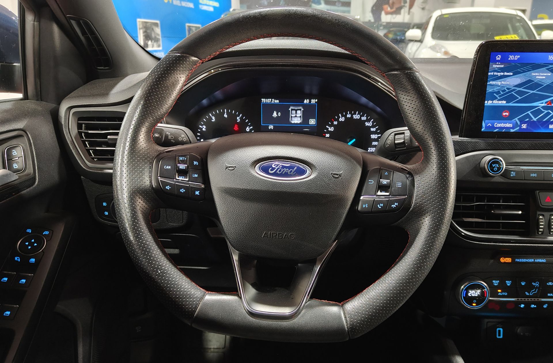 Ford Focus 1.5 EcoBlue ST-Line - foto 23