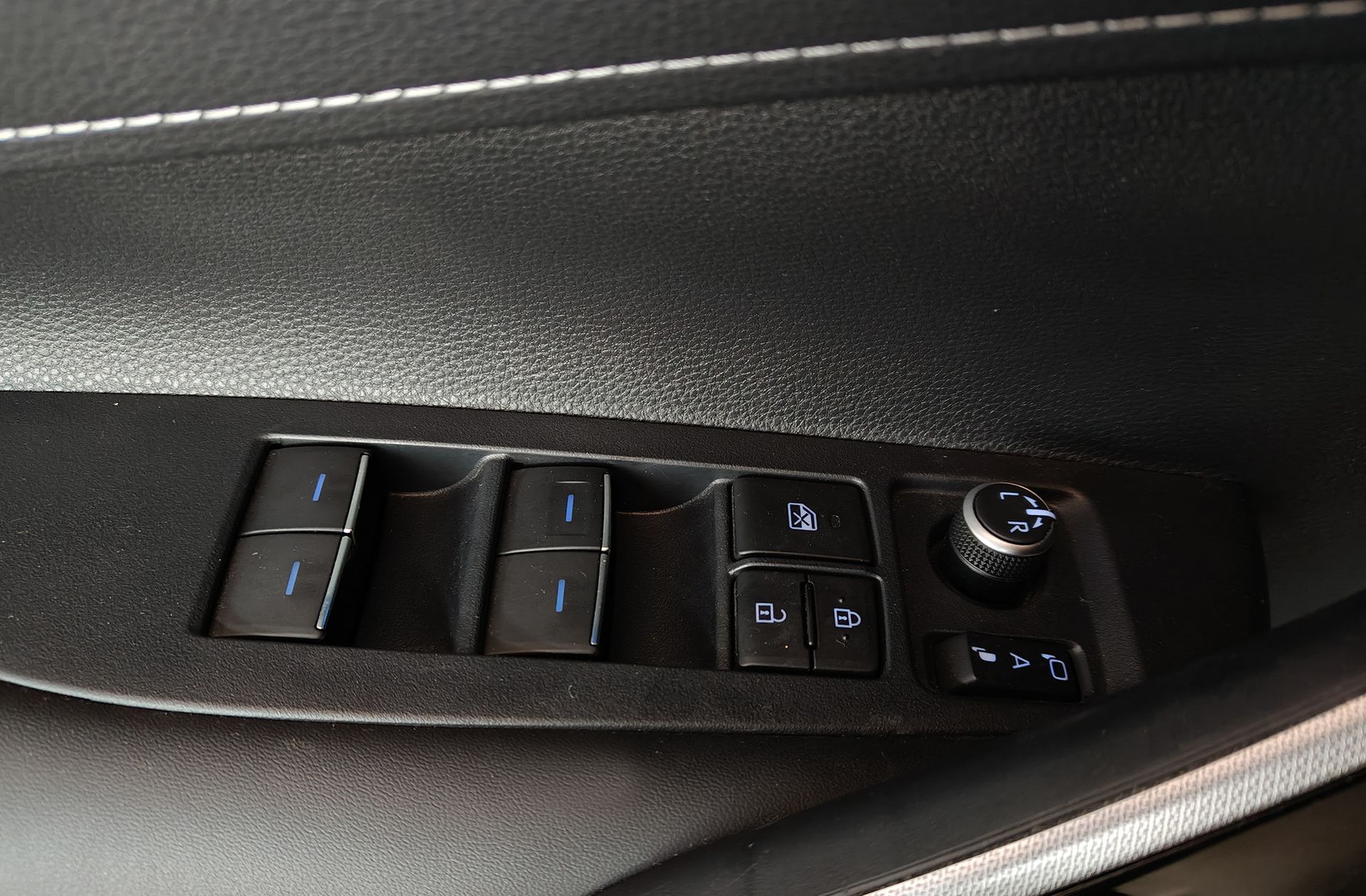 Toyota Corolla Touring Sports 180H Style E-CVT - foto 35