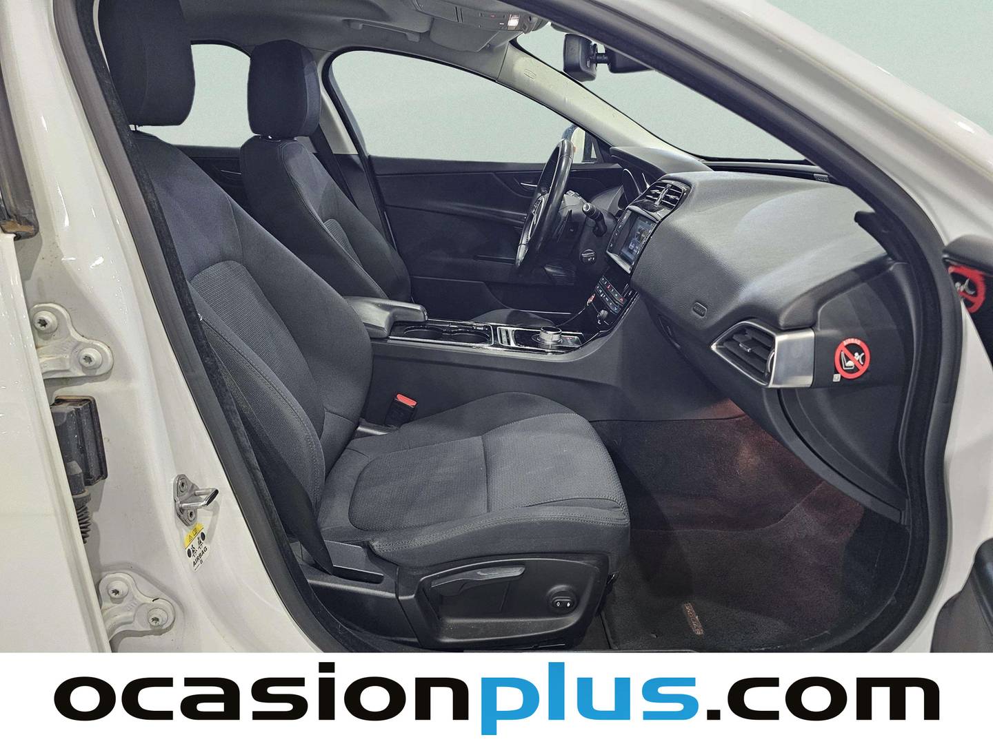 Jaguar XE Jaguar XE 2.0 Diesel XE-Pure RWD (180 CV) diésel