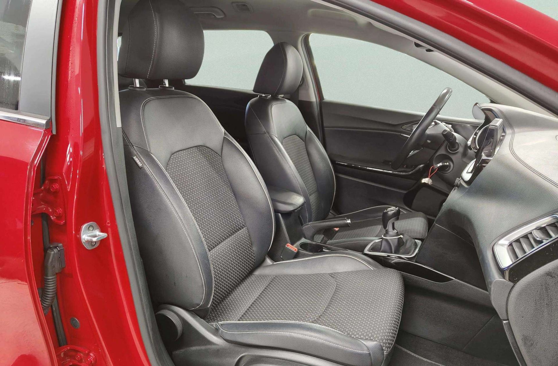 Kia Ceed 1.0 T-GDi Tech - foto 18