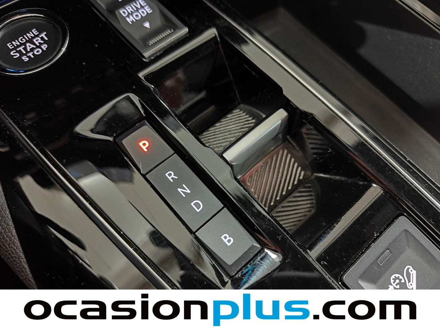 Foto Peugeot 3008 Hybrid Peugeot 3008 3008 Hybrid 300 Allure Pack e-EAT8 (300 CV)