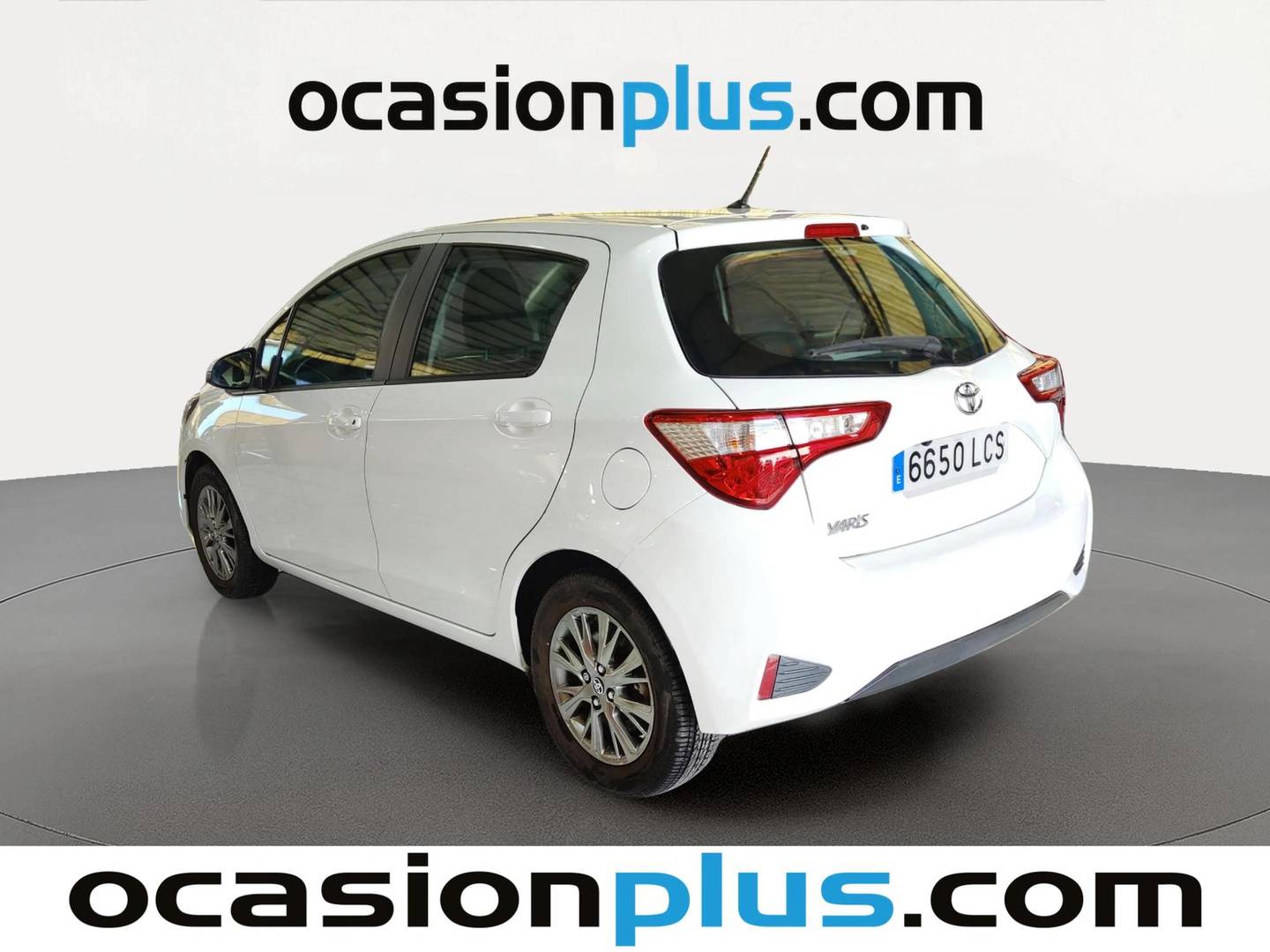 Foto trasera Toyota Yaris Toyota Yaris 1.5 Active (111 CV) izquierda