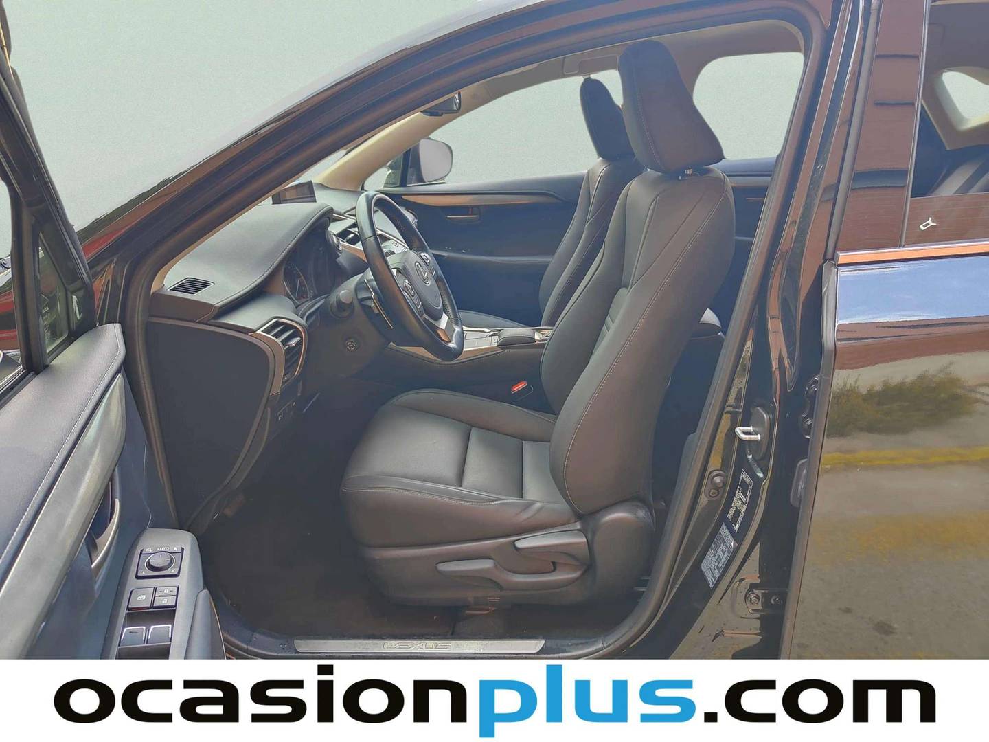 Foto Lexus NX Lexus NX 300h Premium 2WD (197 CV)