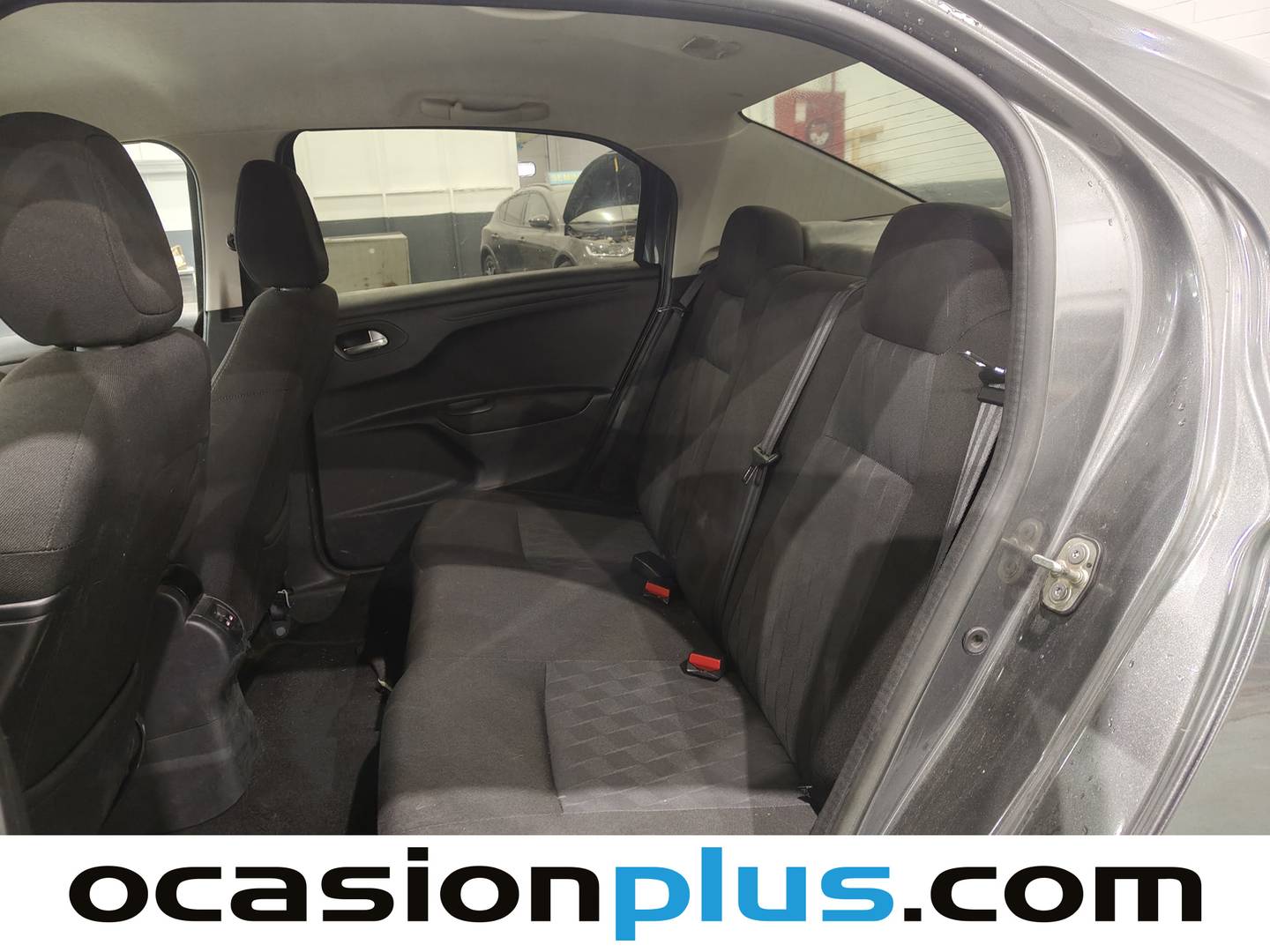 Foto asientos traseros Citroën C-Elysée Citroën C-Elysee PureTech 82 Exclusive (82 CV)